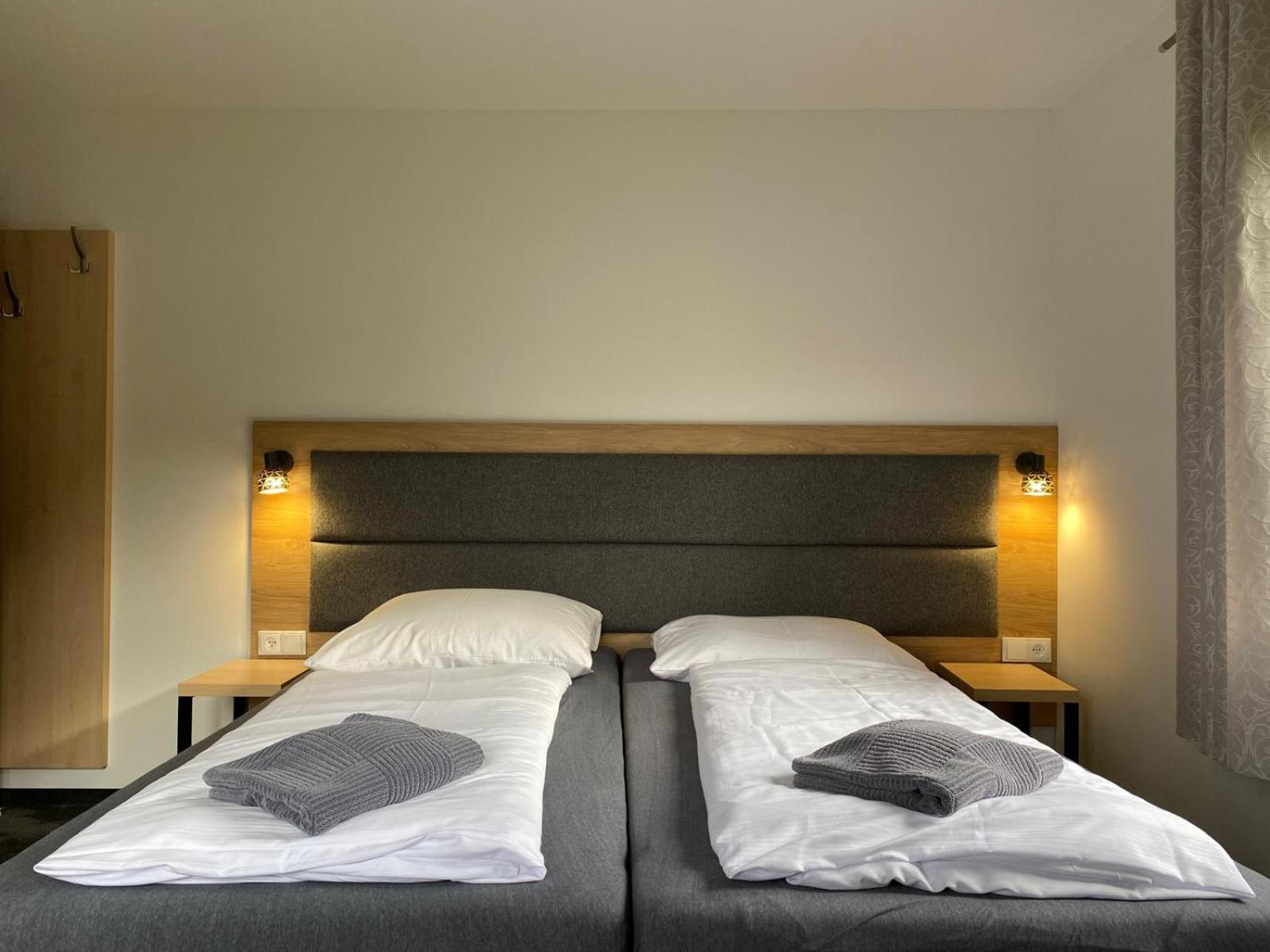 Double Room with Private Bathroom - Photo 5