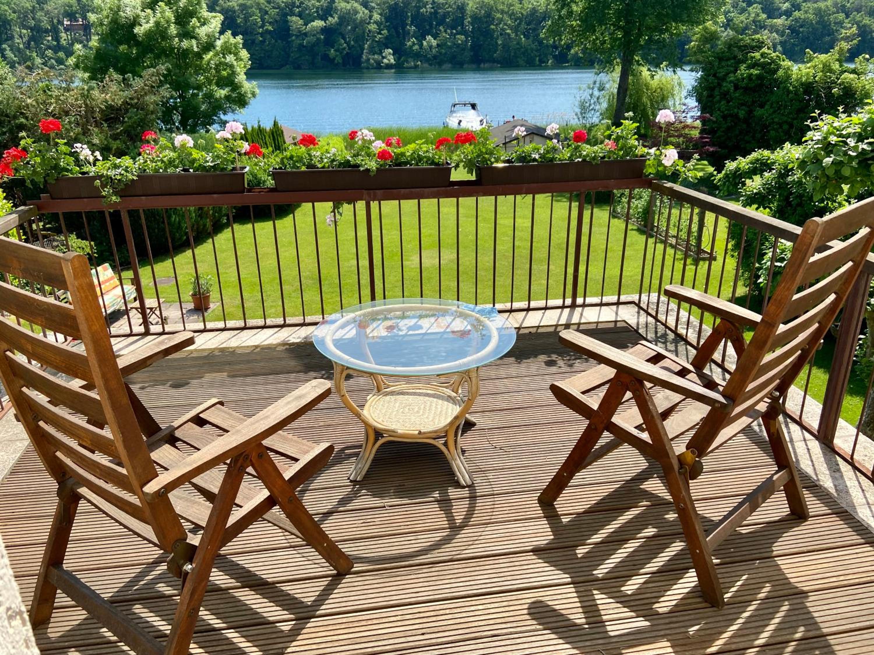 Three-Bedroom Apartment With Water View photo 2