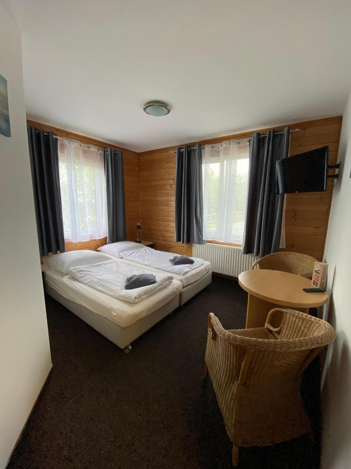 Double Room with Private Bathroom photo 1