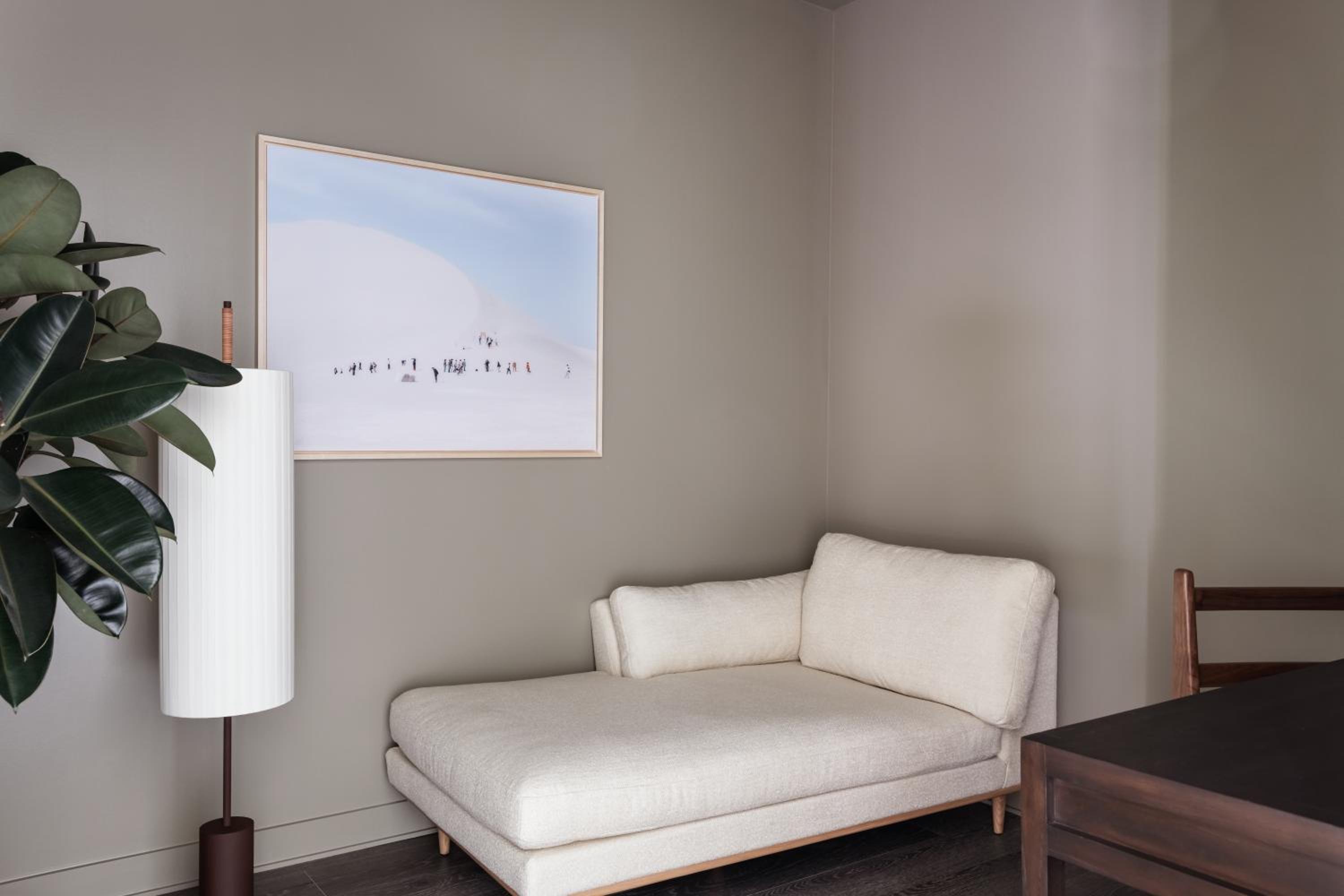 One Bedroom Apartment with Den Plaza View