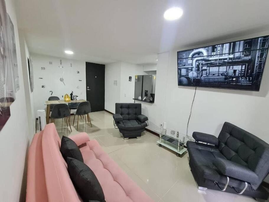 Three-Bedroom Apartment photo 1