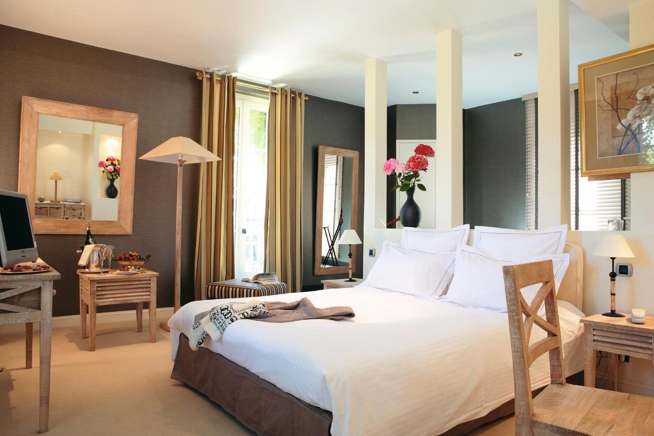 Deluxe Double Room with Bath