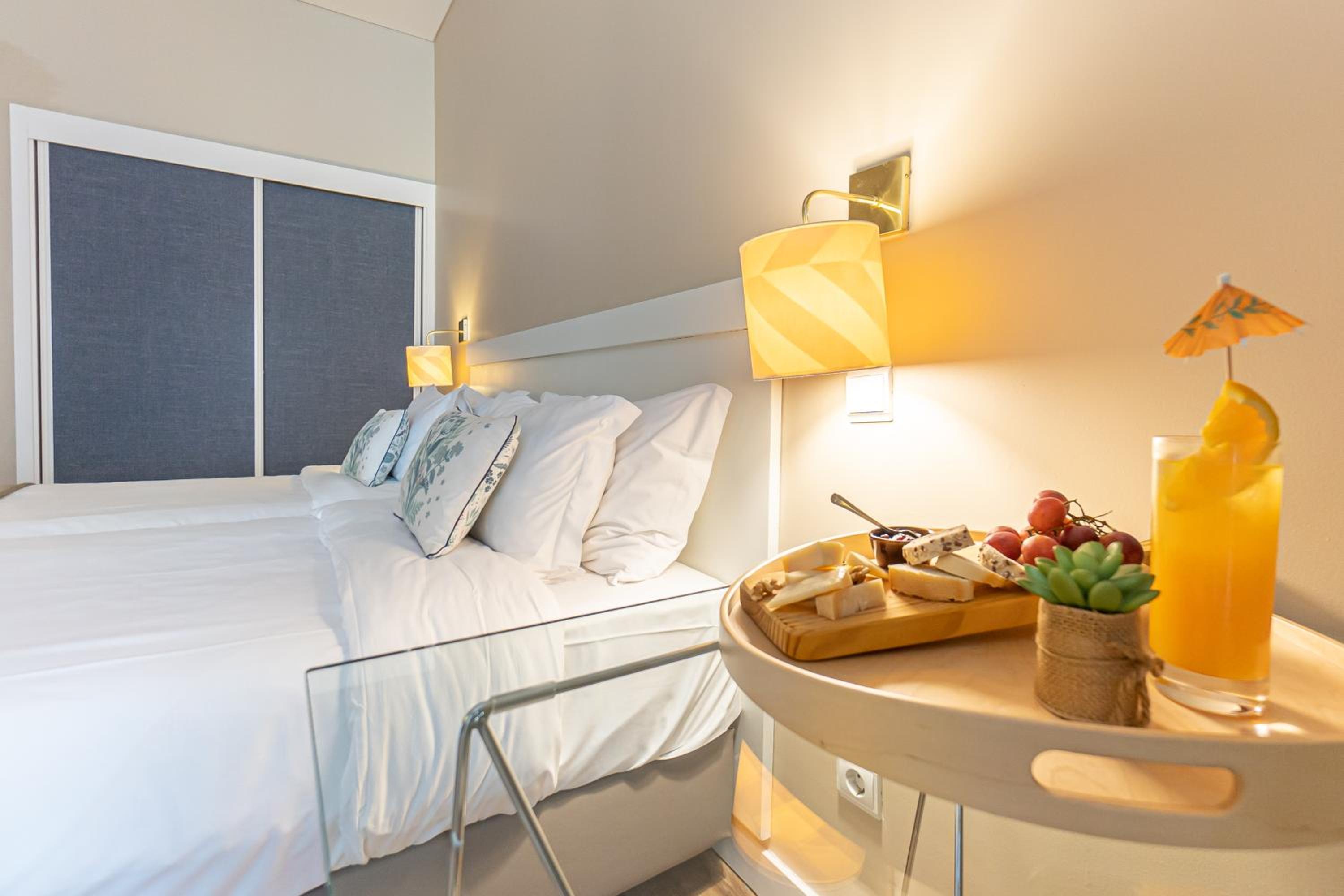 Double Room with Deluxe Romantic Package