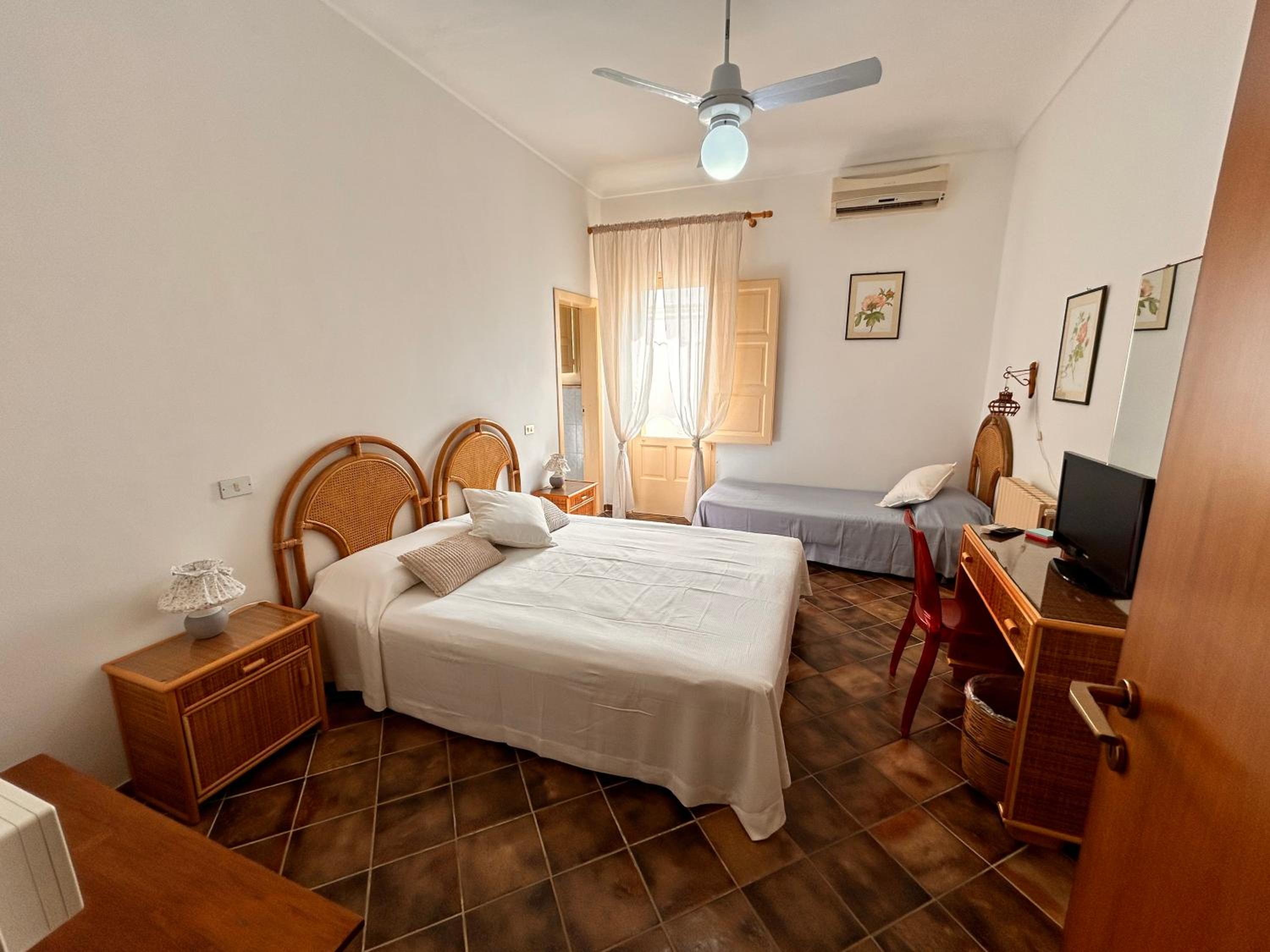 Triple Room with Private Bathroom