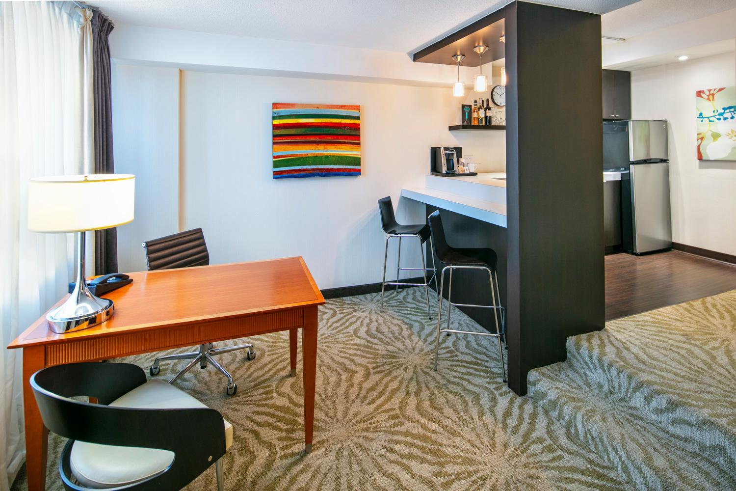 Superior One-Bedroom King Suite - Photo 5