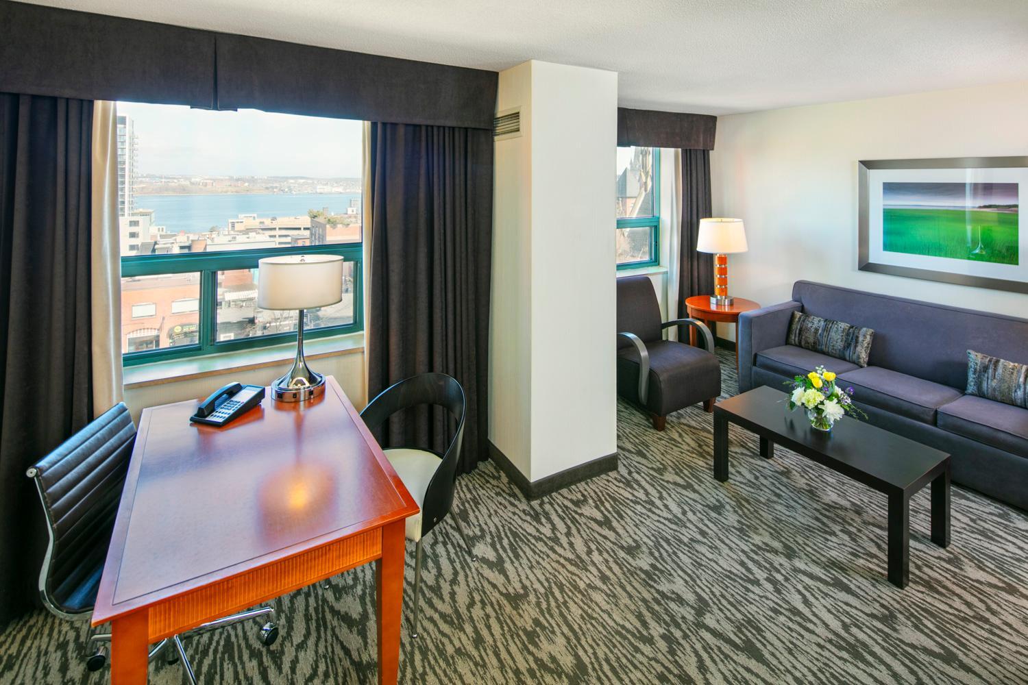 One-Bedroom King Suite - Photo 2