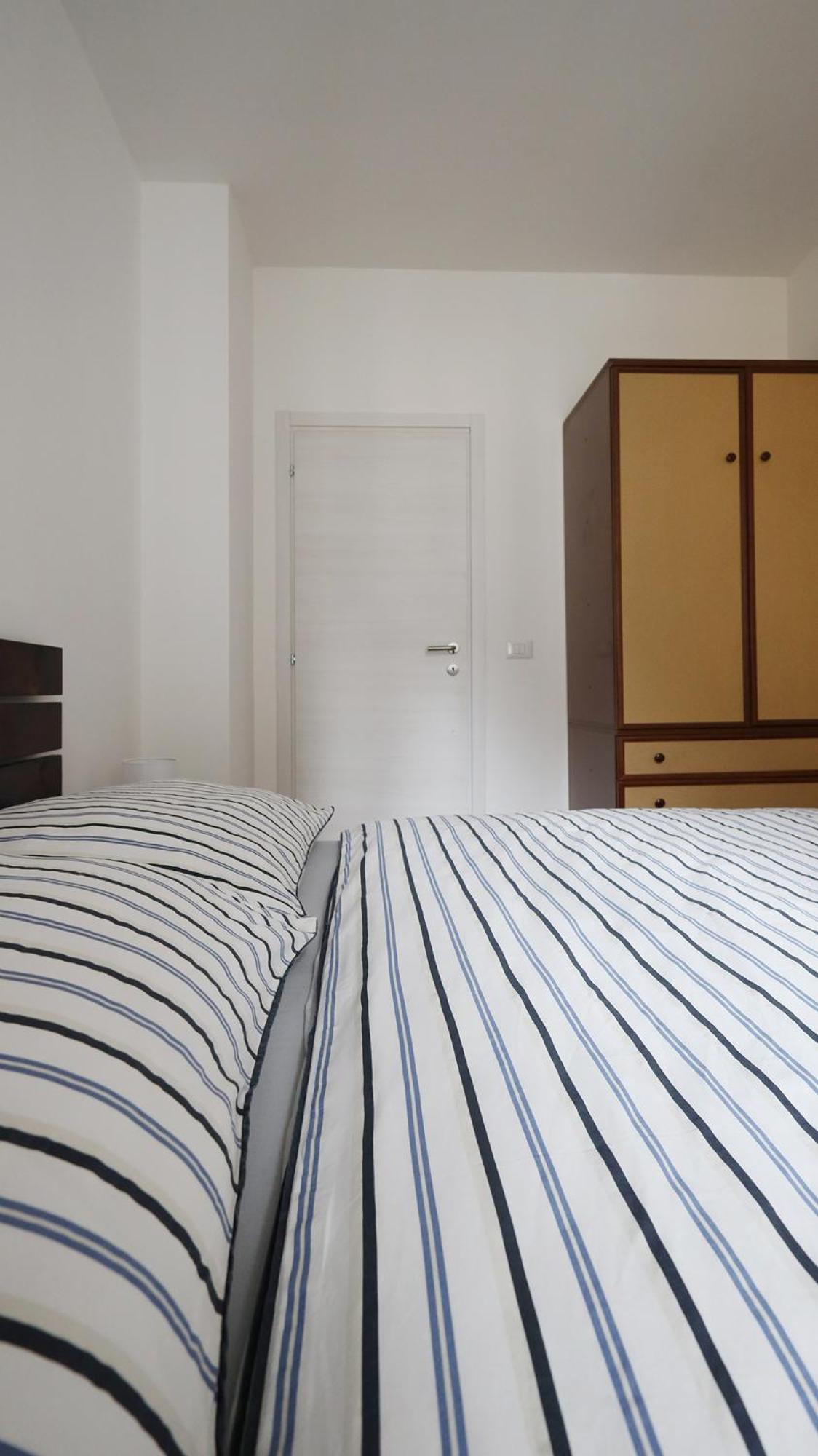 Three-Bedroom Apartment photo 2