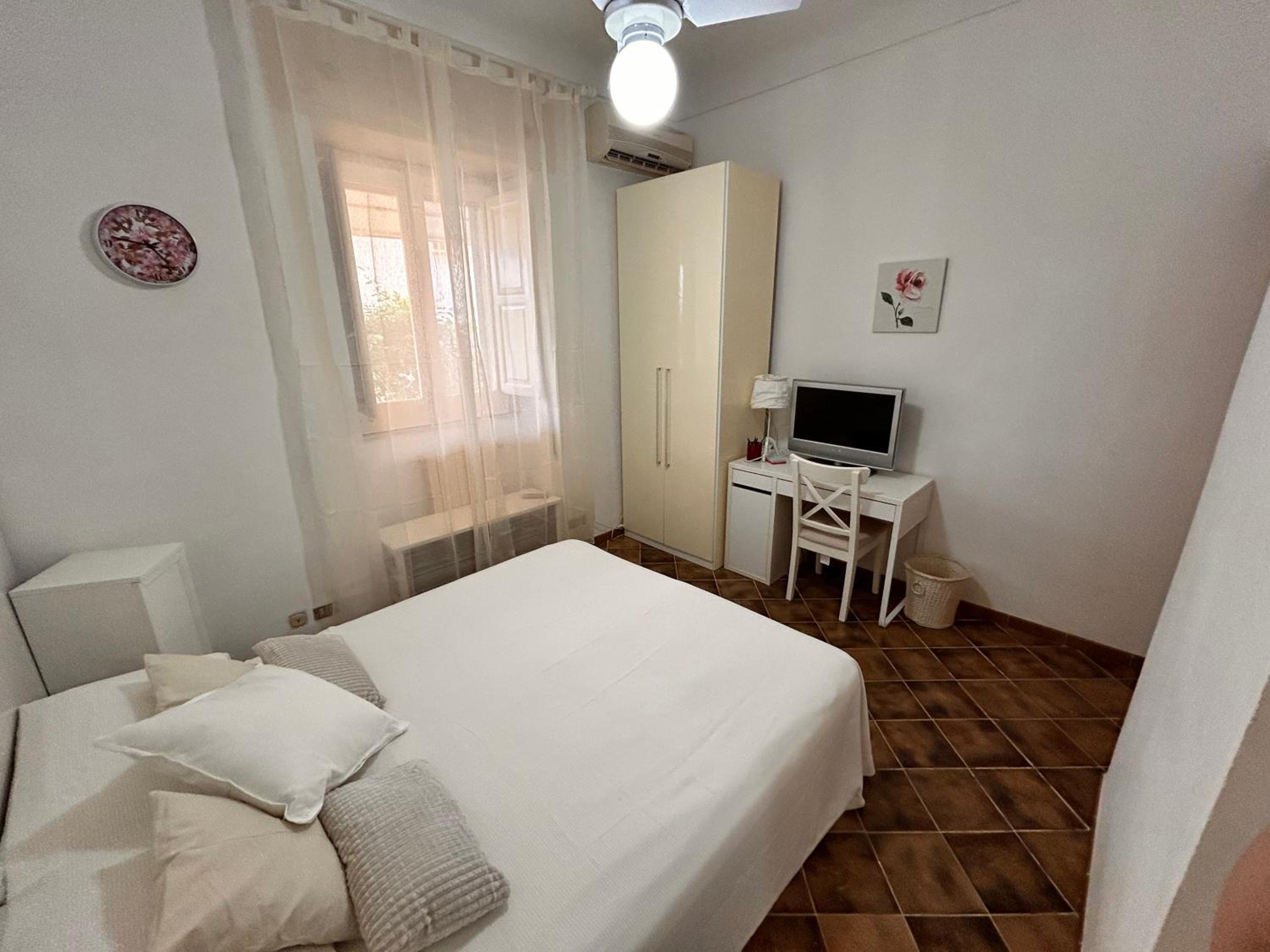 Quadruple Room with Private Bathroom