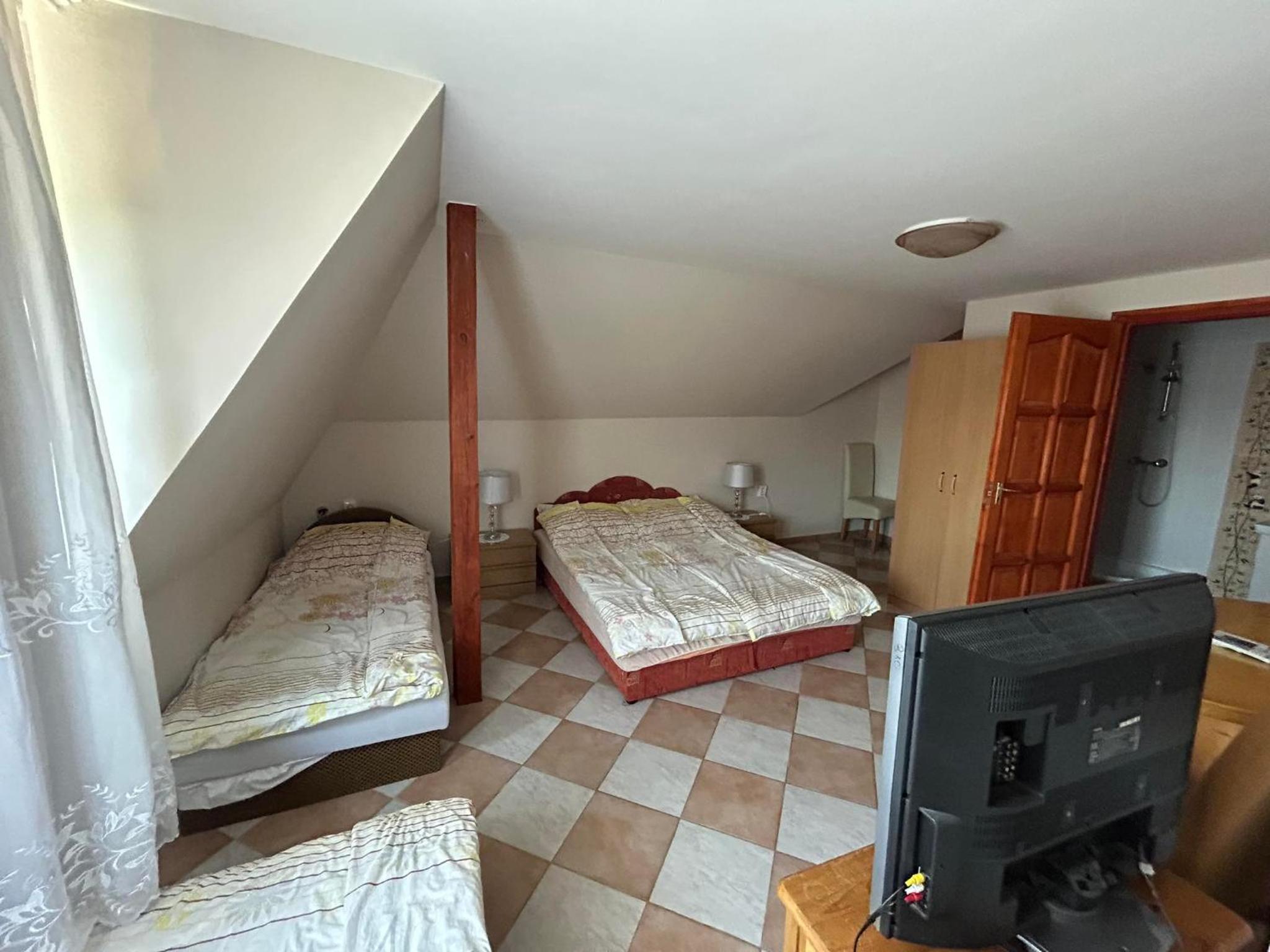 Double Room with Private Bathroom photo 3