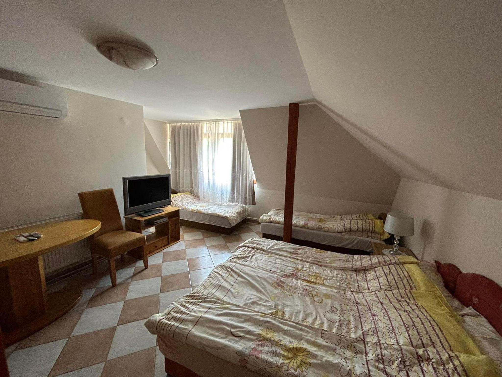 Double Room with Private Bathroom photo 1