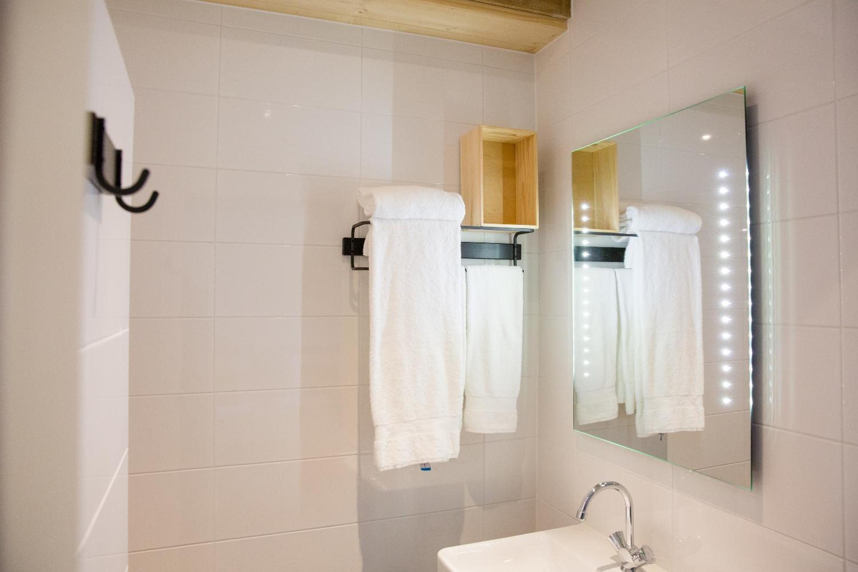 Twin Room - Photo 14