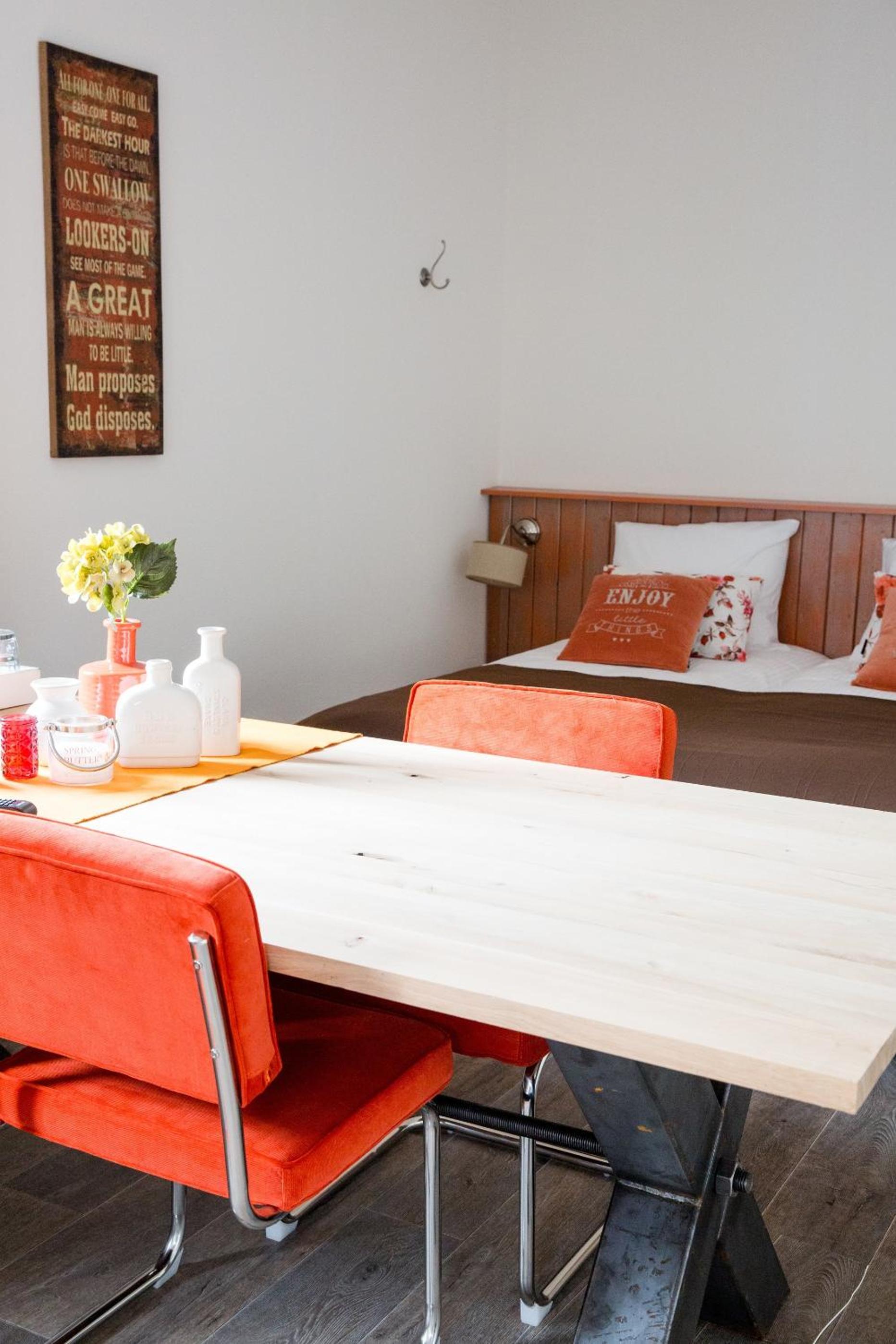 Twin Room - Photo 10