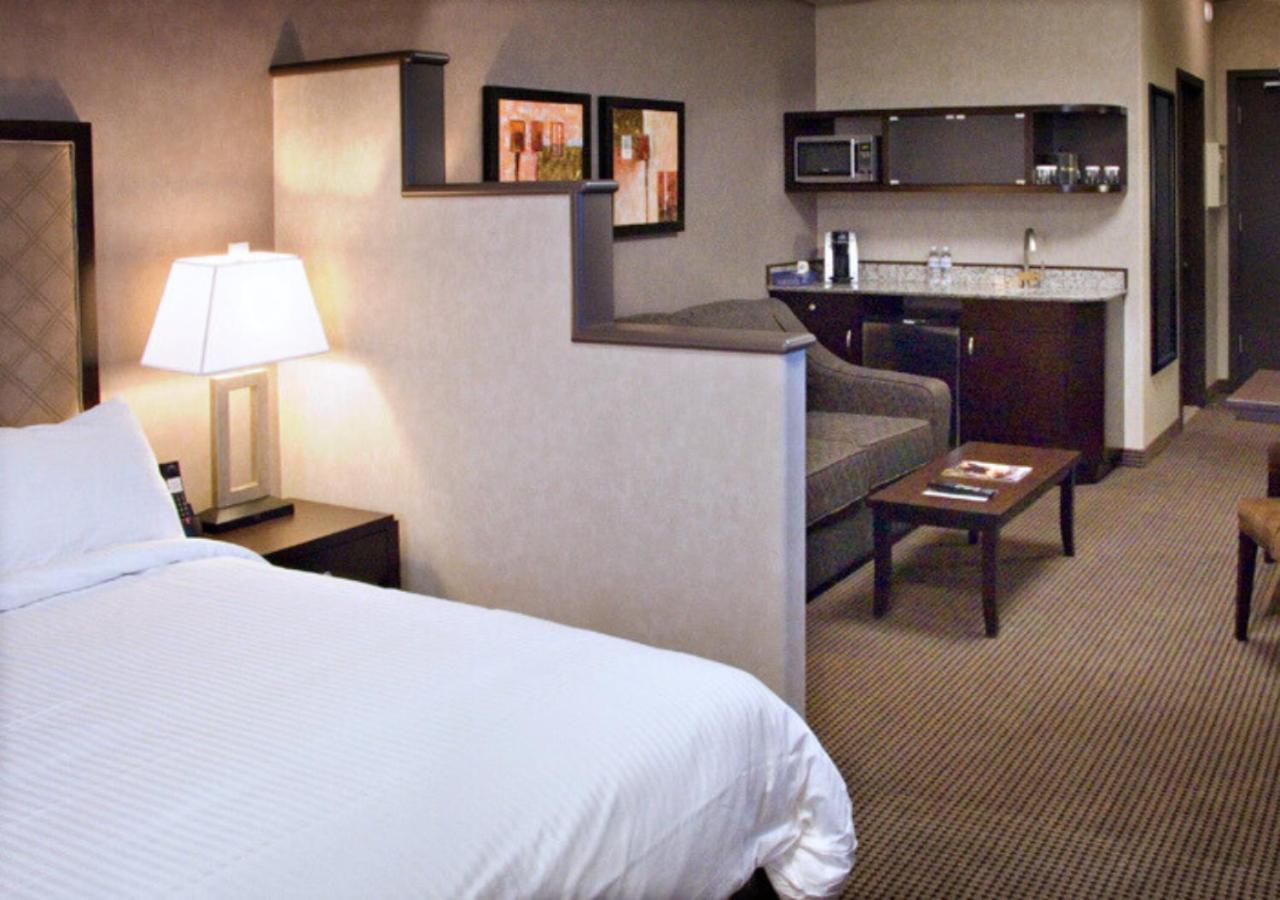 Classic Studio Suite - Photo 1