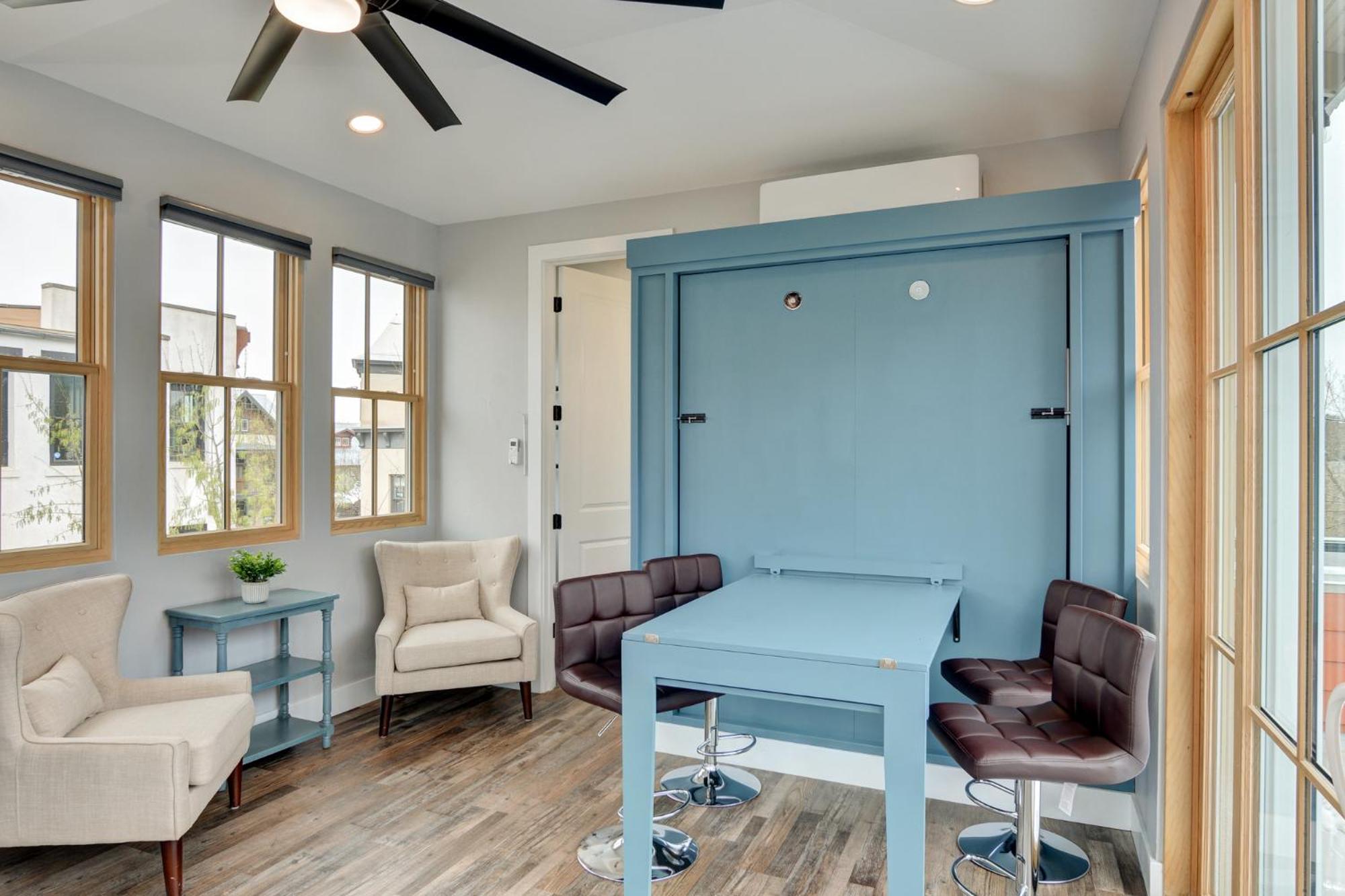 Three-Bedroom House photo 2