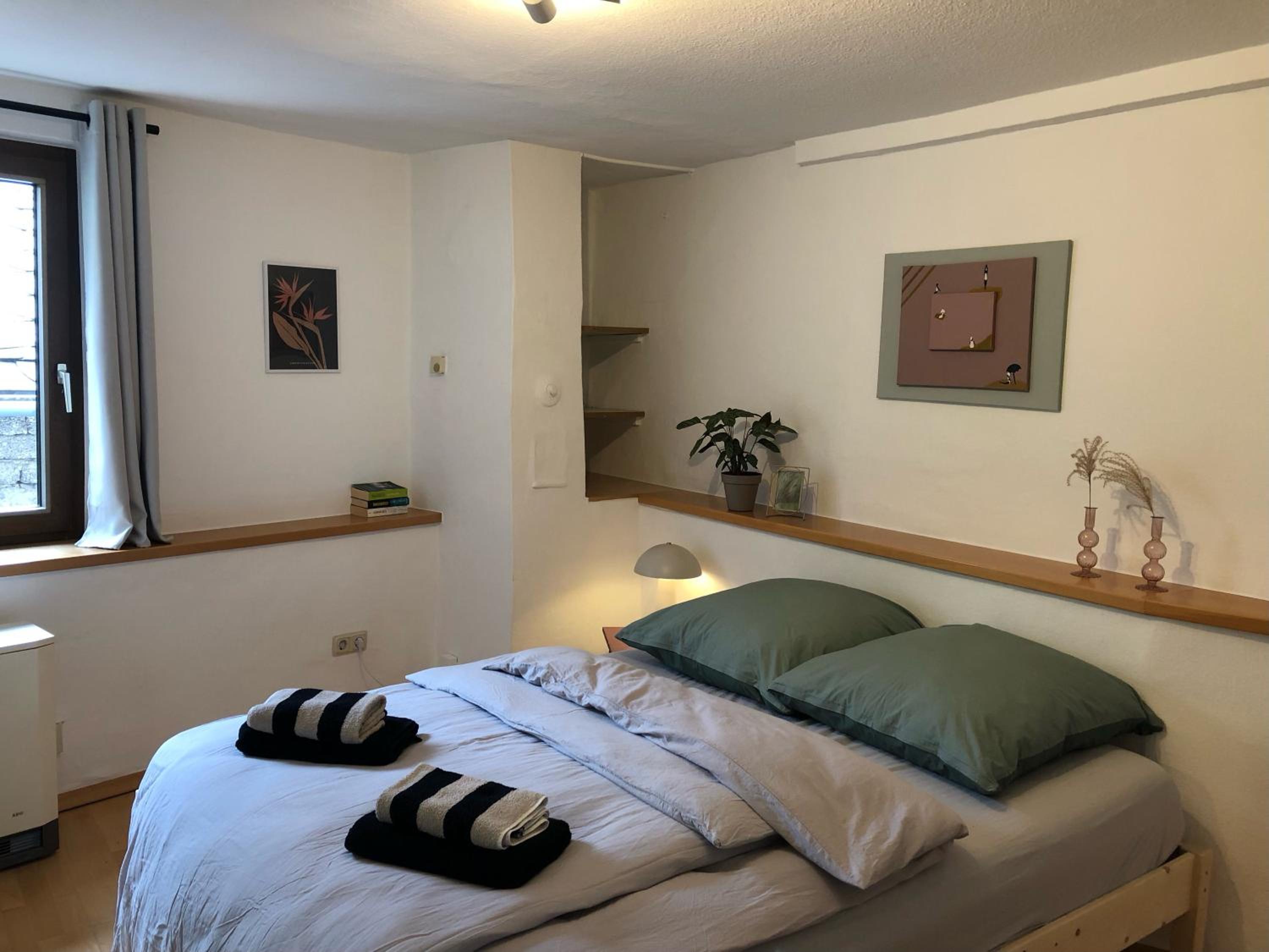 Three-Bedroom House photo 3