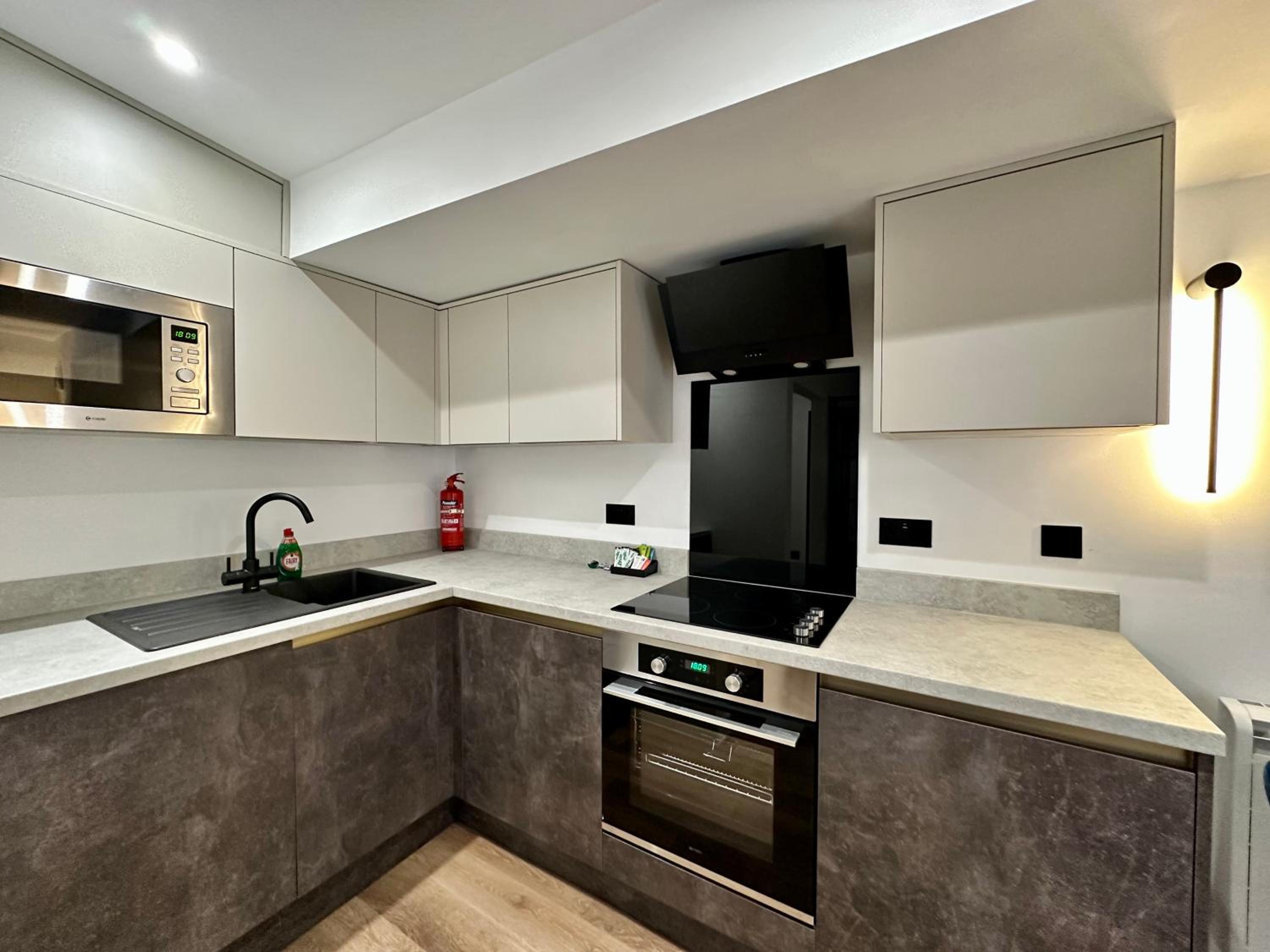 Suite Apartment photo 3