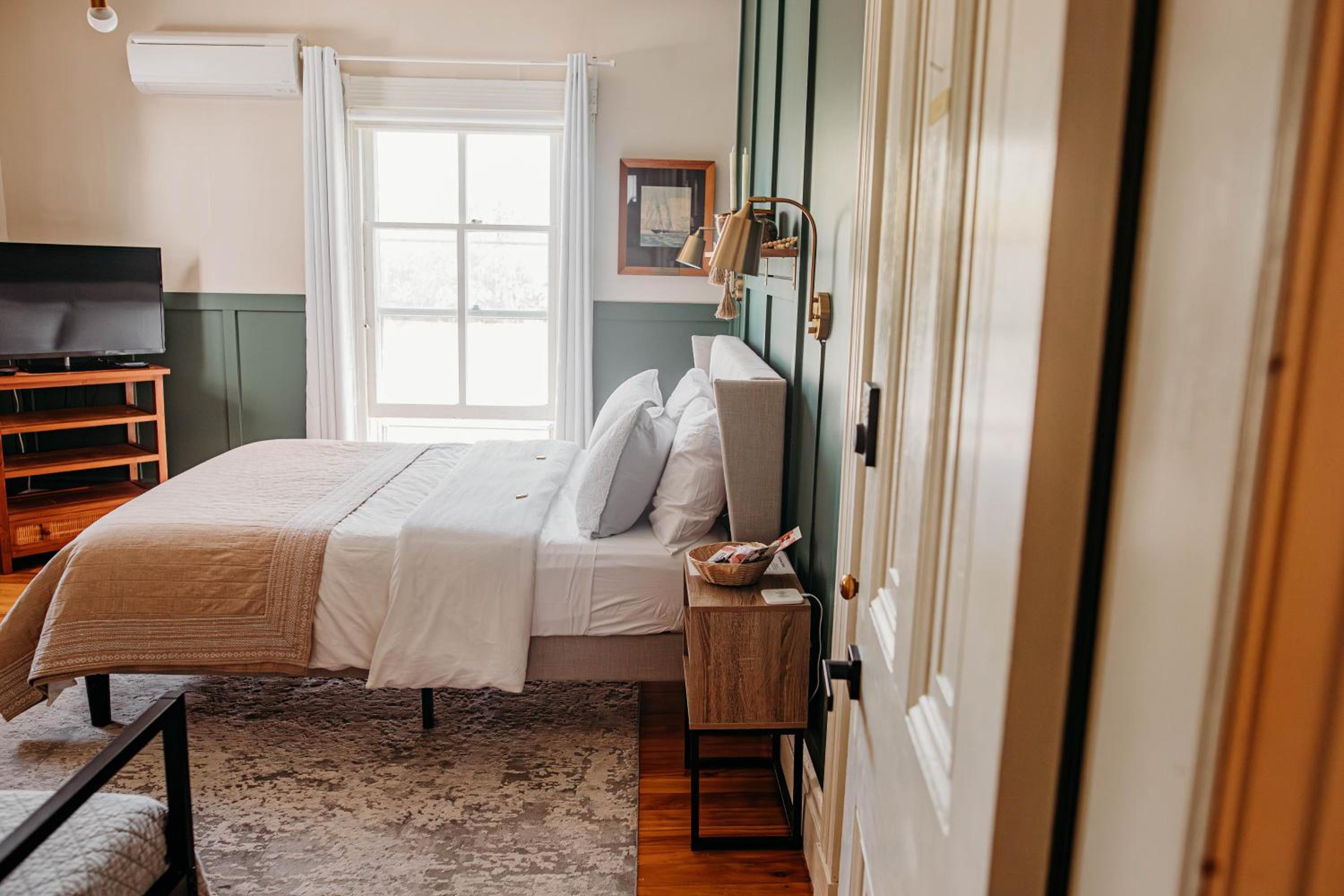 Queen Room - Photo 4