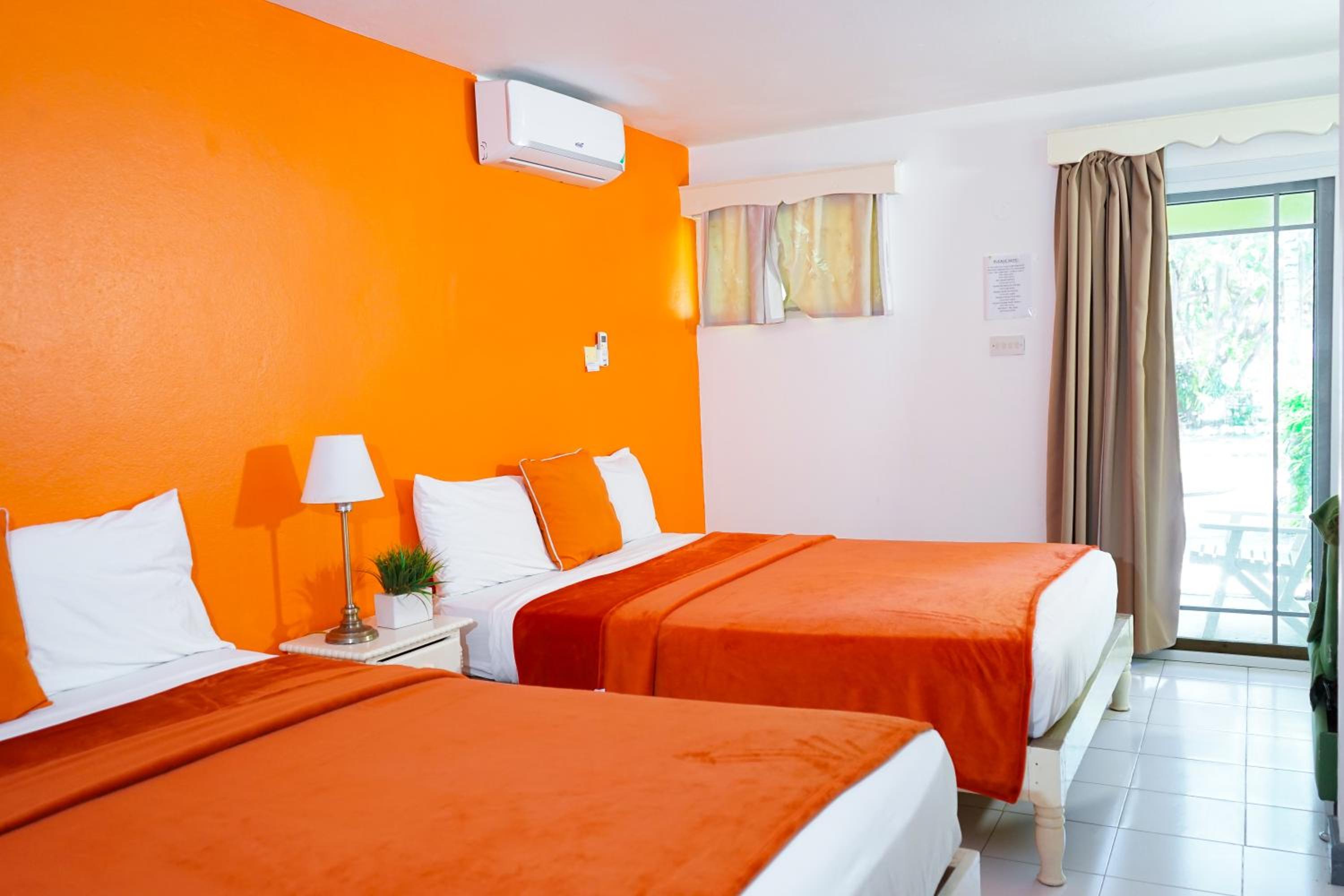 Queen Room with Sea View photo 2