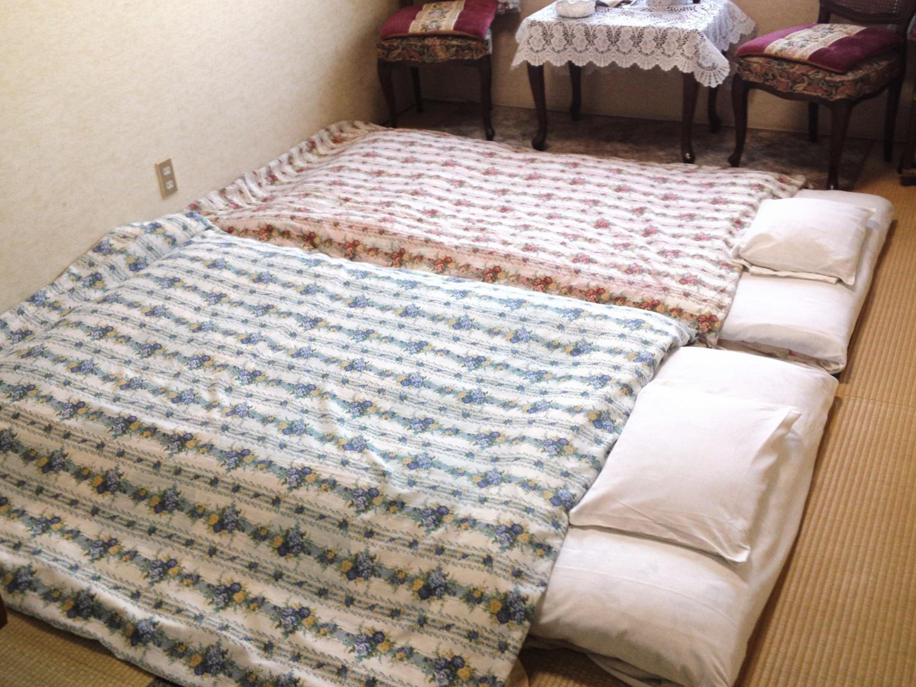 Japanese-Style Twin Room with Shared Bathroom photo 3