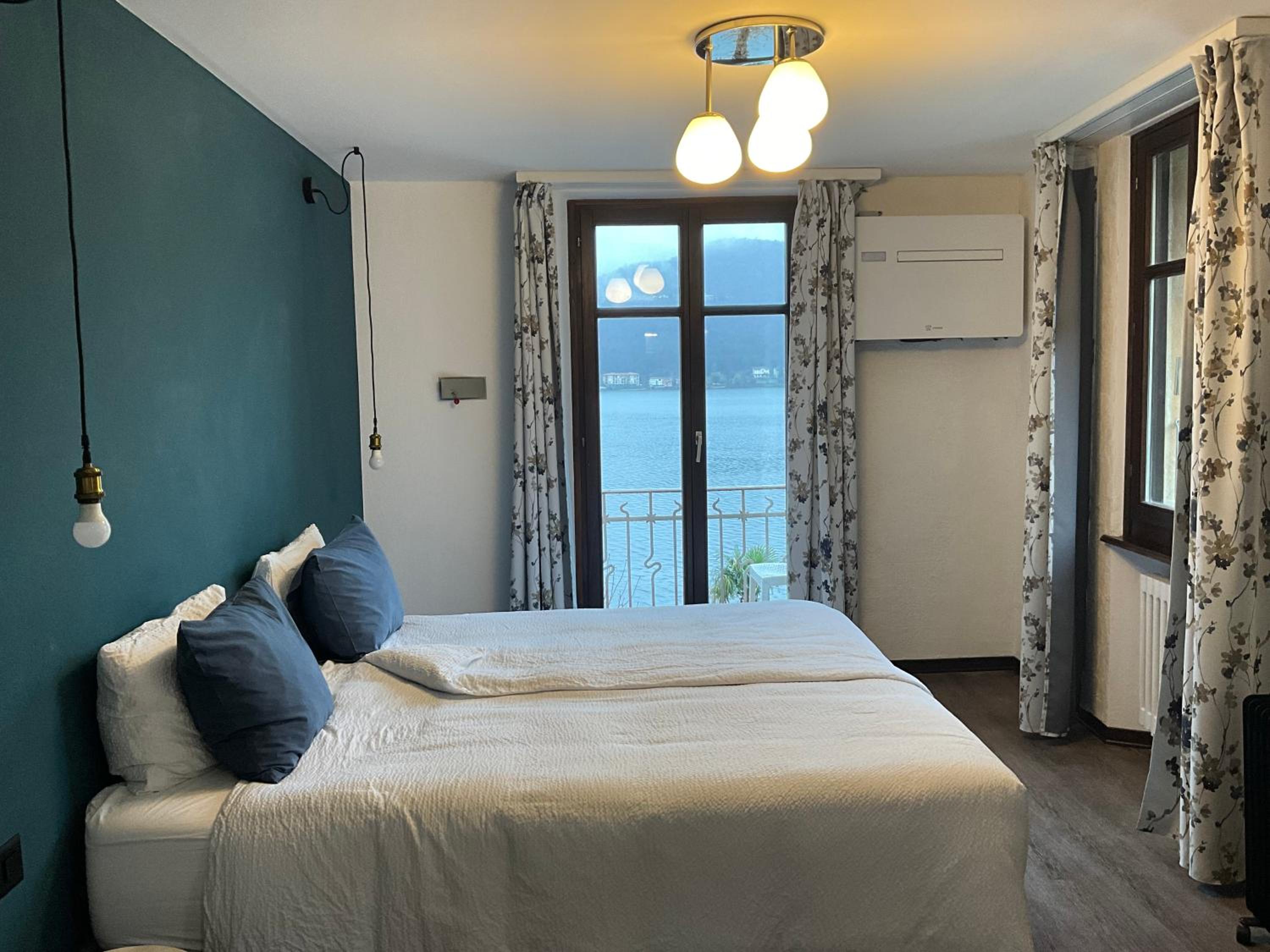 Twin Room with Balcony - Photo 1