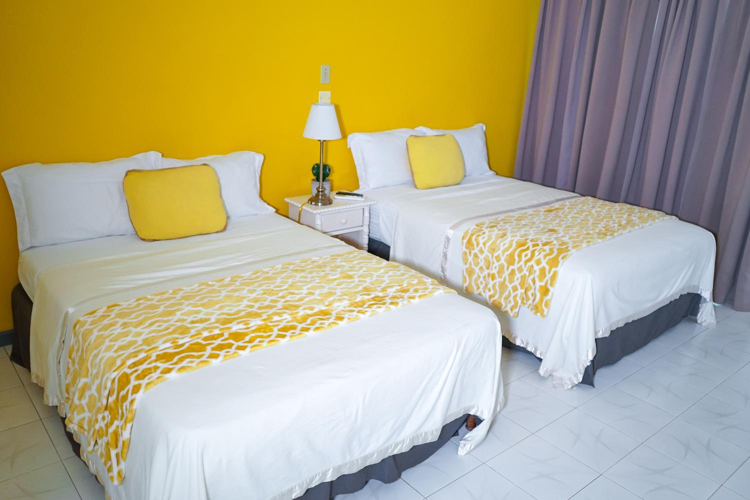 Deluxe Double Room with Side Sea View photo 2