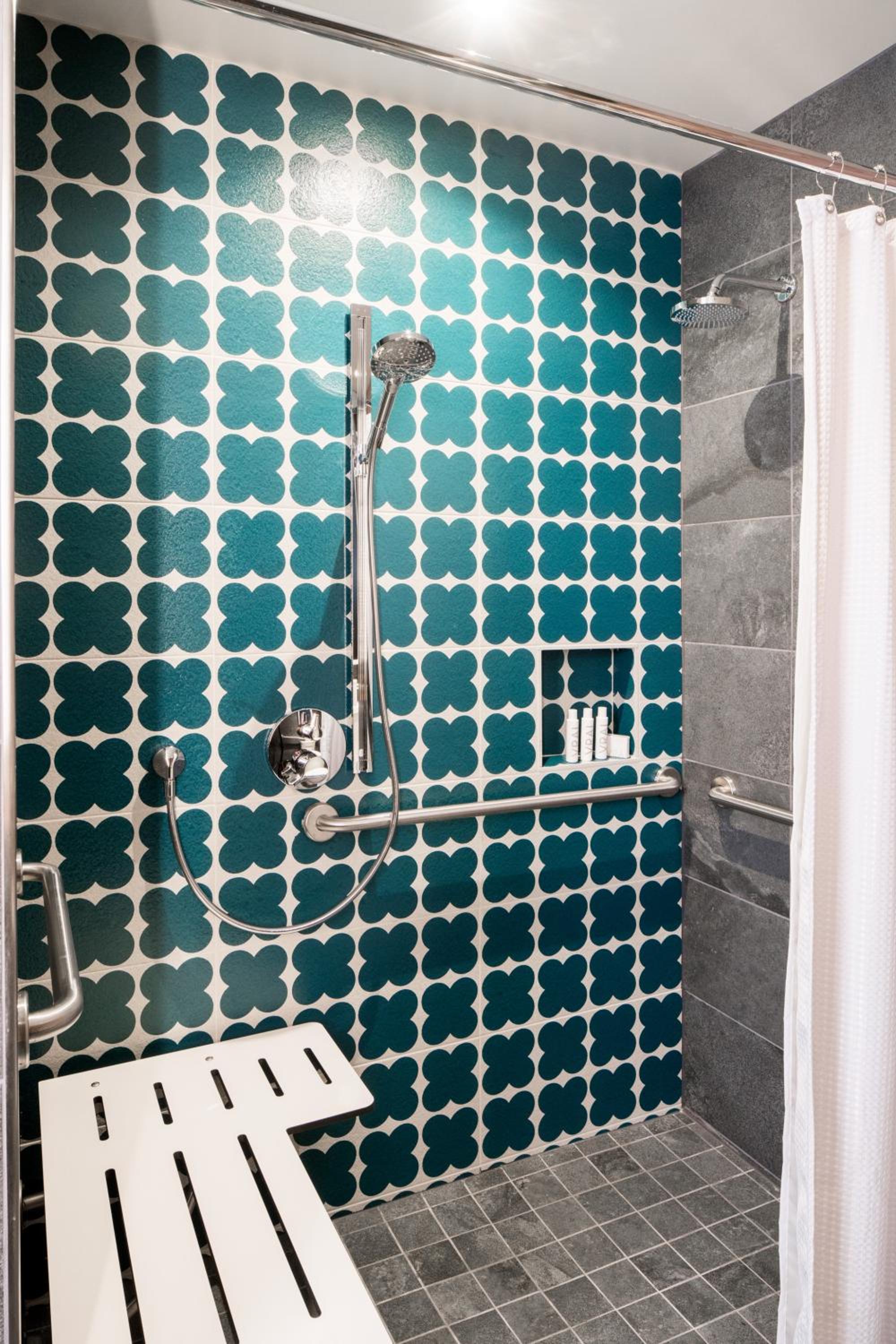 King Room with Roll-in Shower - Mobility and Hearing Accessible/High Floor