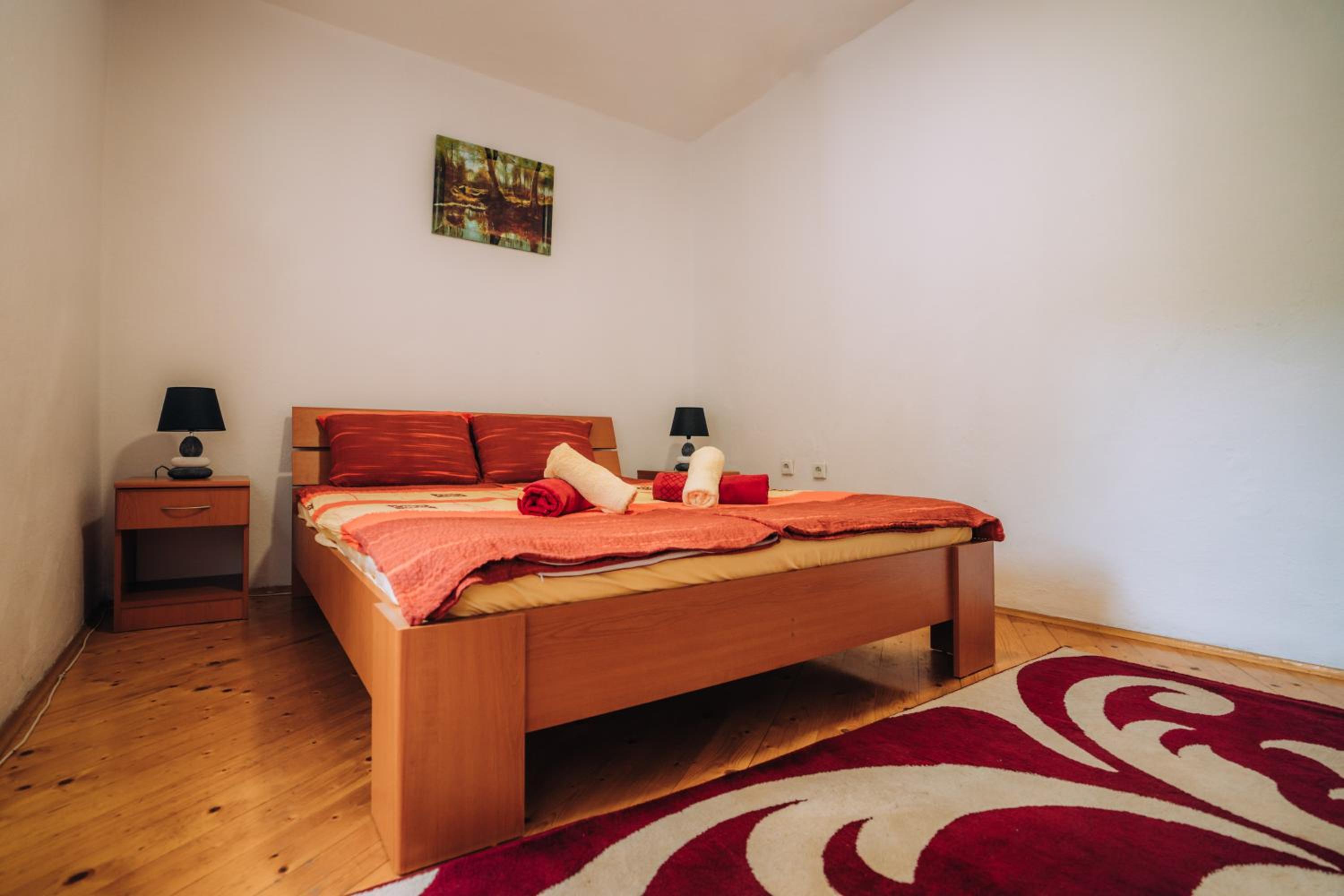 Two-Bedroom Apartment with Lake View photo 3