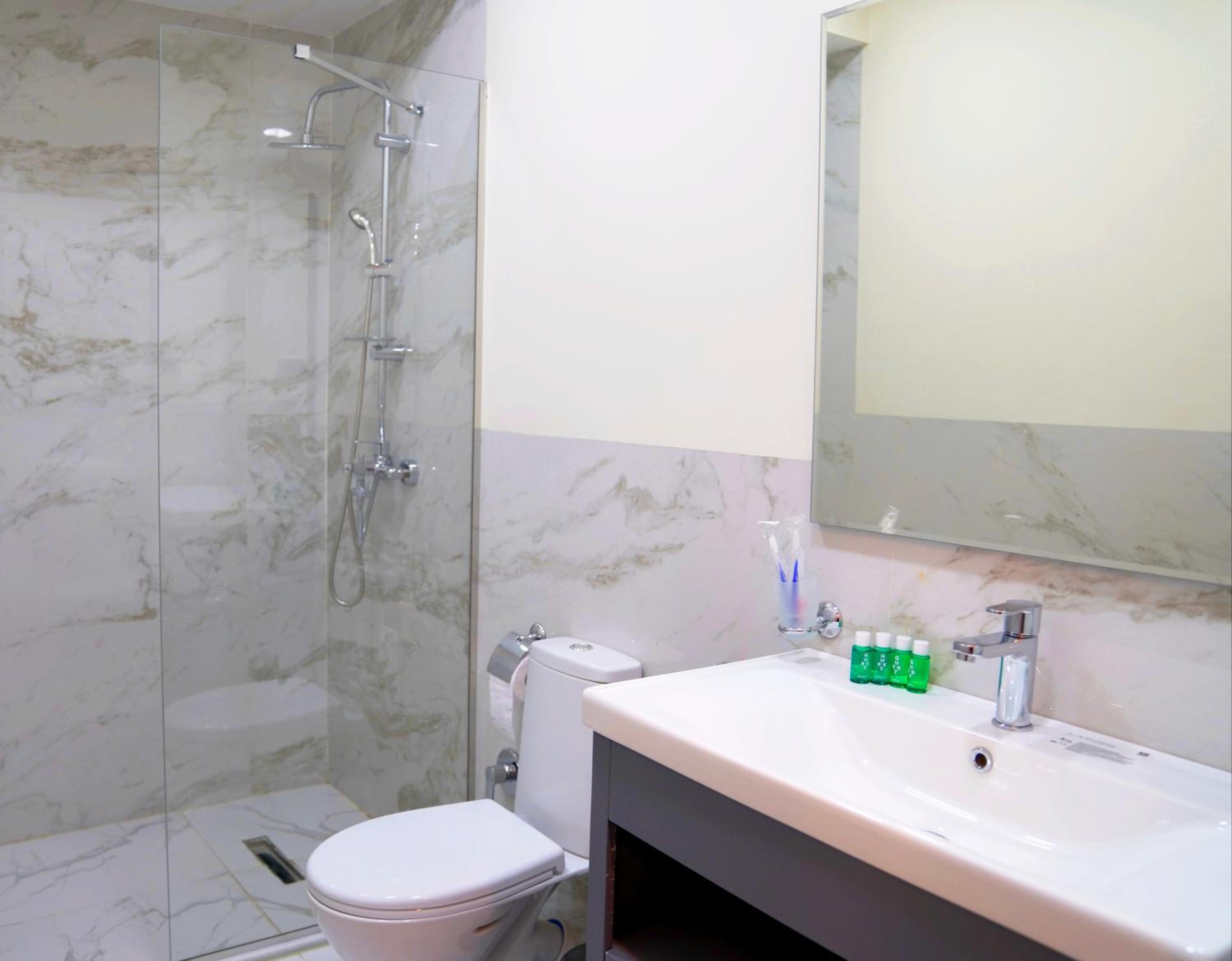 Superior Queen Room with Two Queen Beds photo 2
