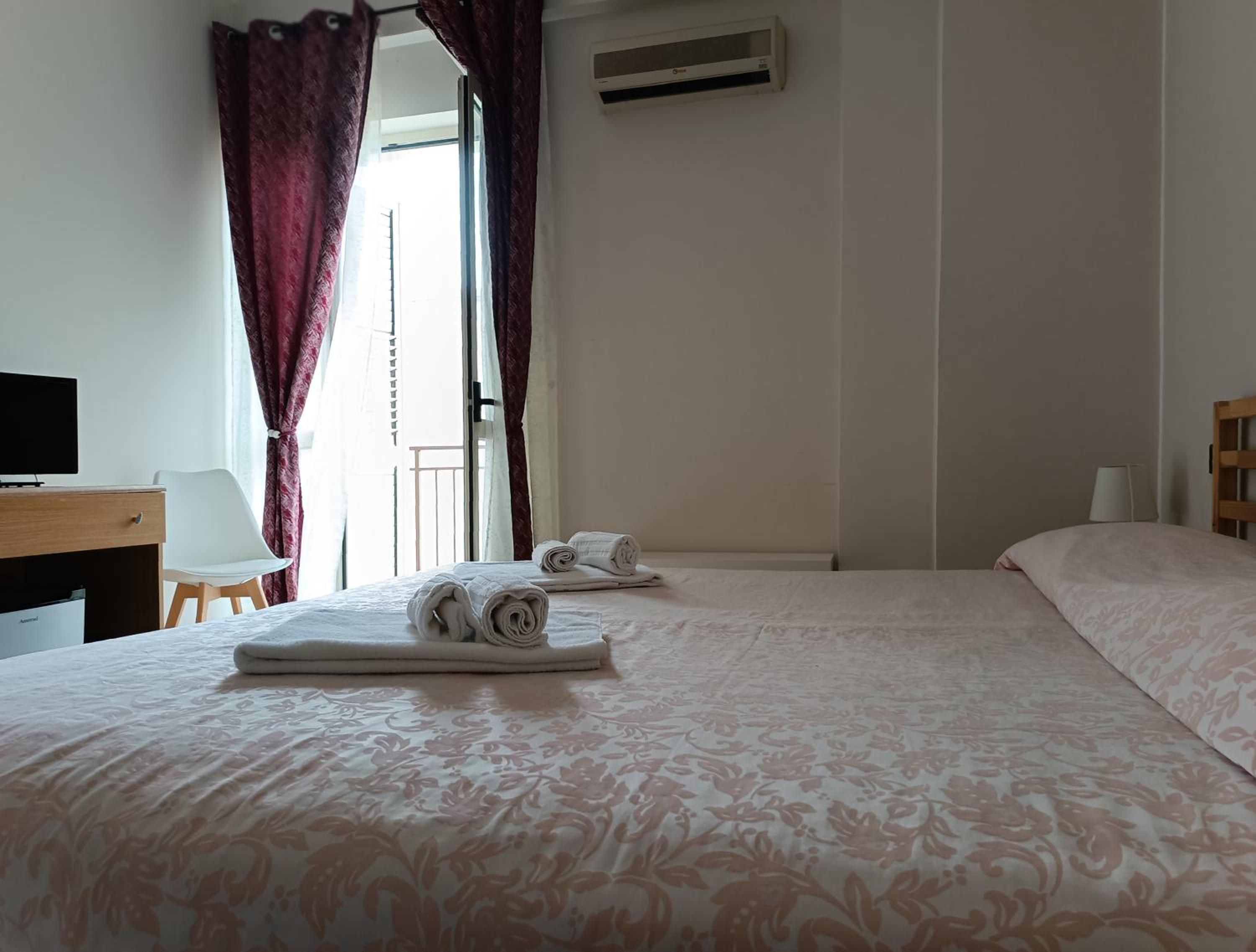 Quadruple Room - Photo 3