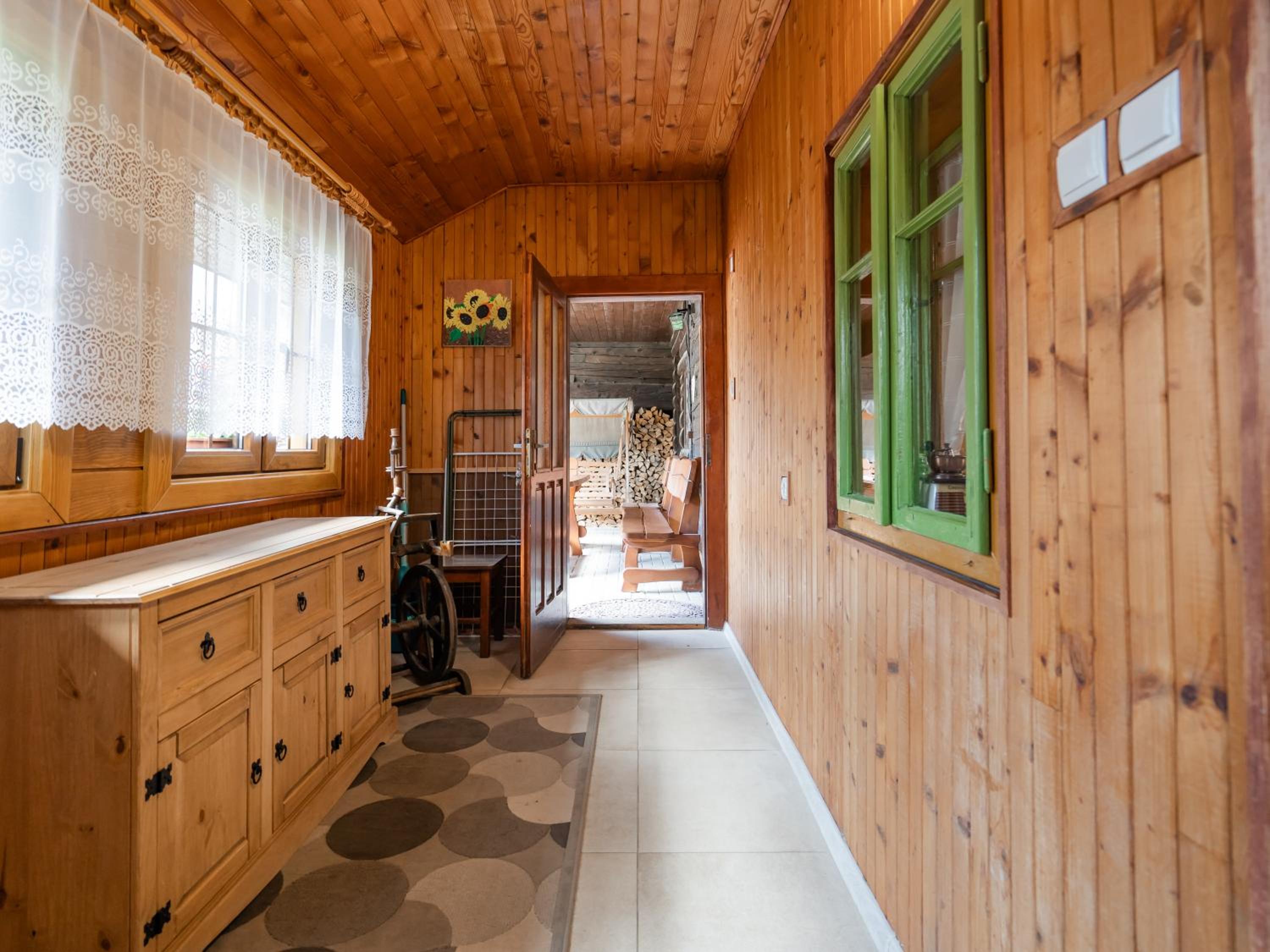 One-Bedroom House - Photo 18