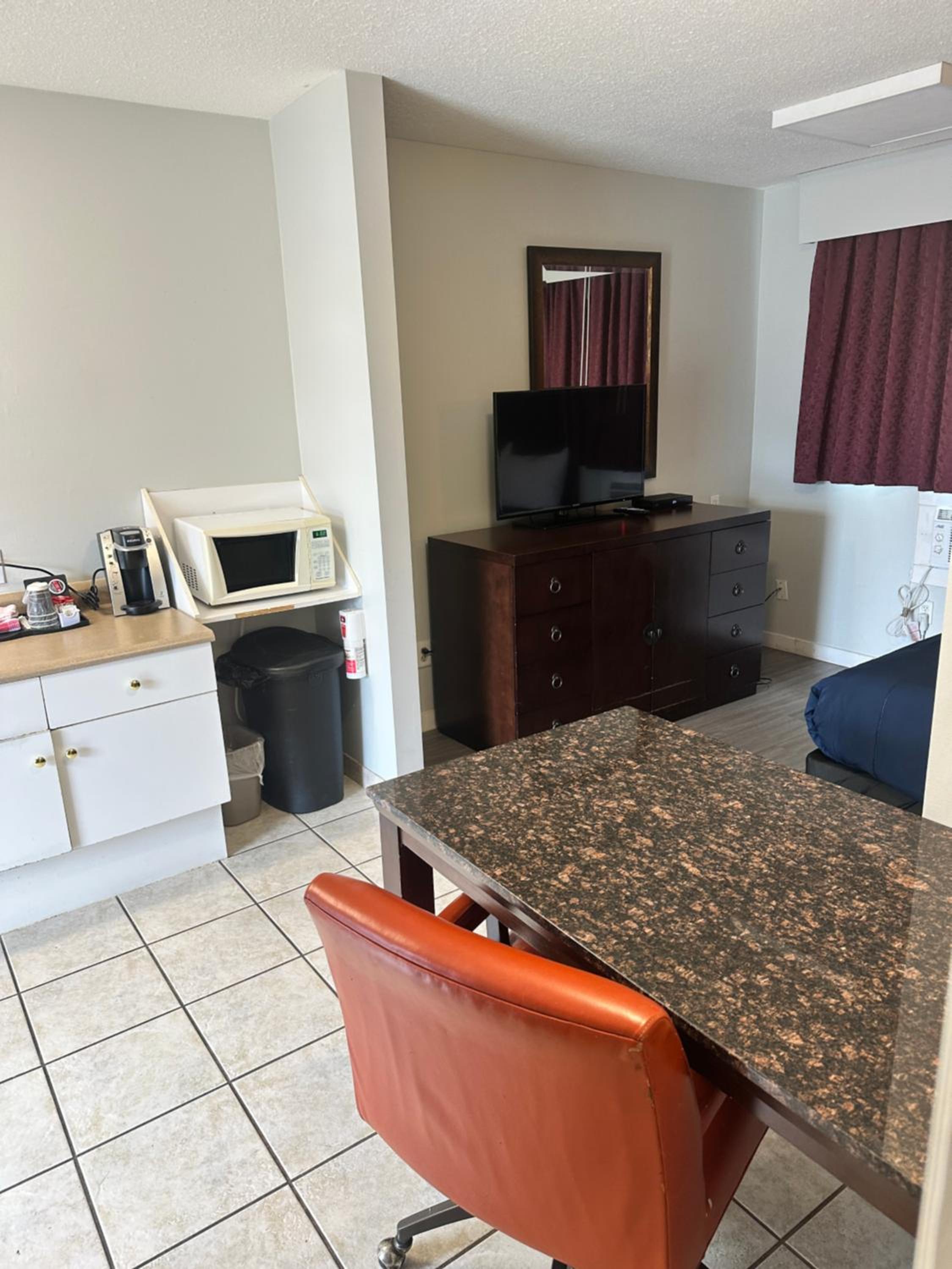 Deluxe Double Room - Mobility Access/Non-Smoking photo 3