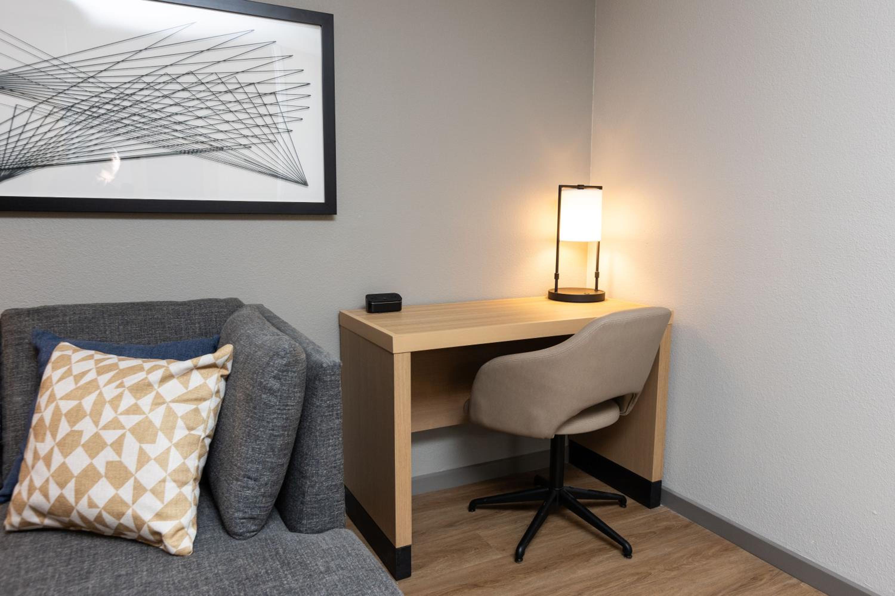 Queen Room with Two Queen Beds and Sofa Bed - Photo 3