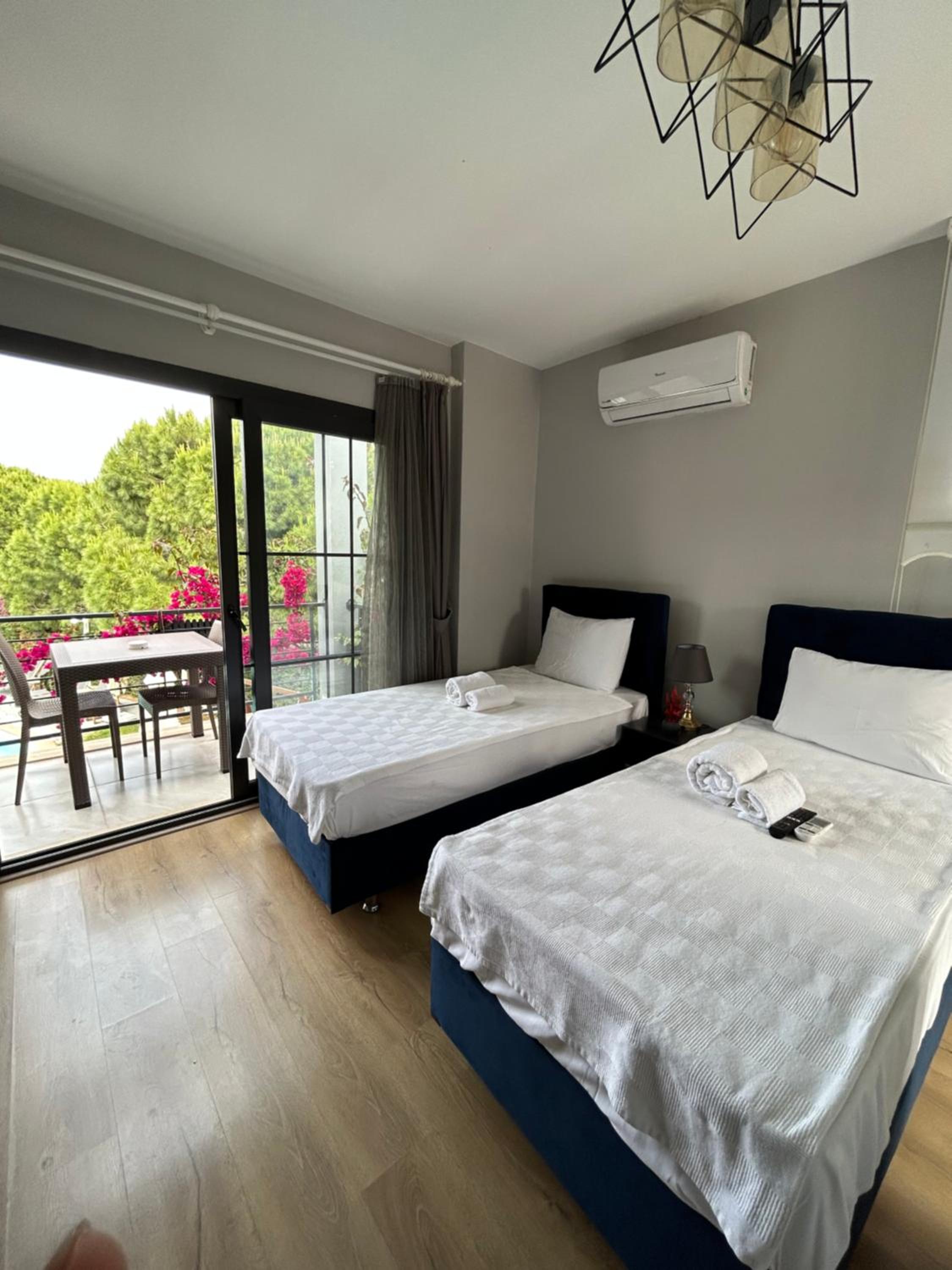 Twin Room with Balcony photo 1