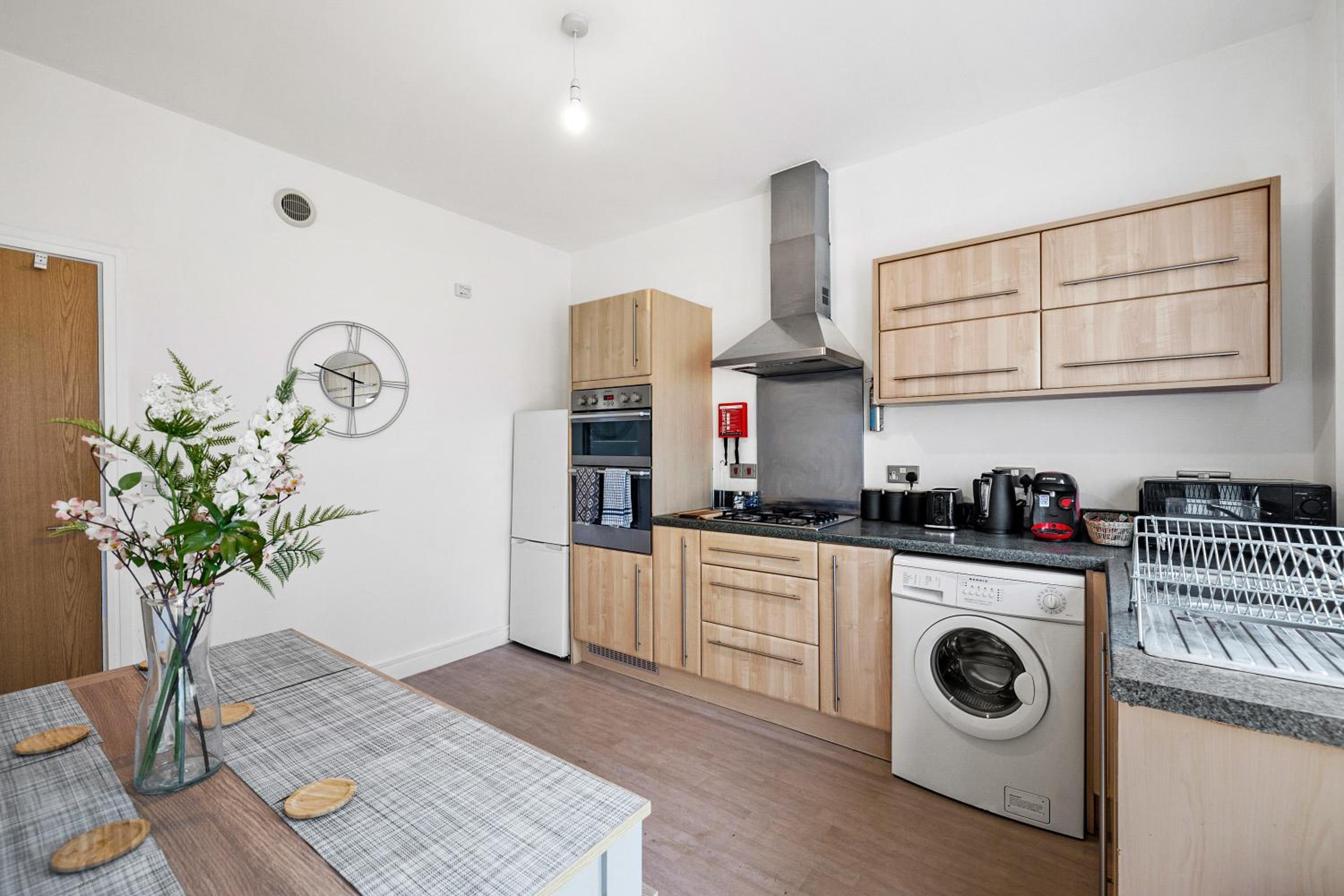 Three-Bedroom House photo 3