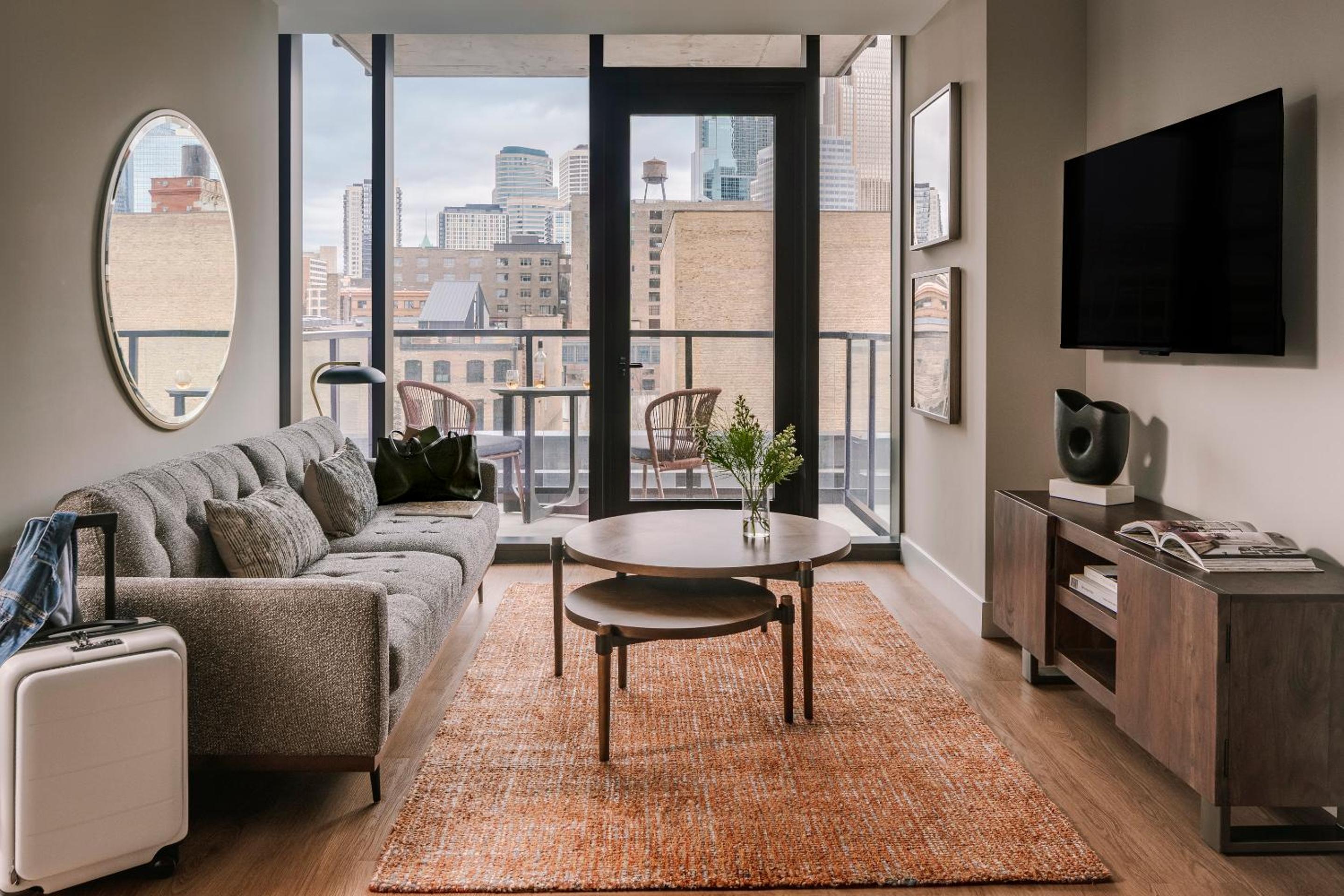 One-Bedroom Apartment With Balcony And City View photo 1