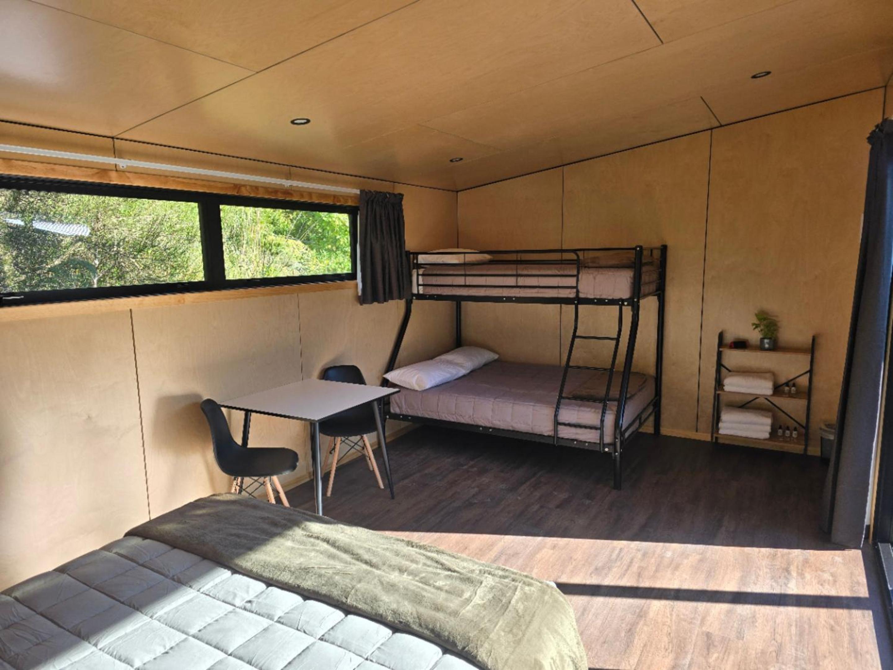 Deluxe Quadruple Room - Photo 3