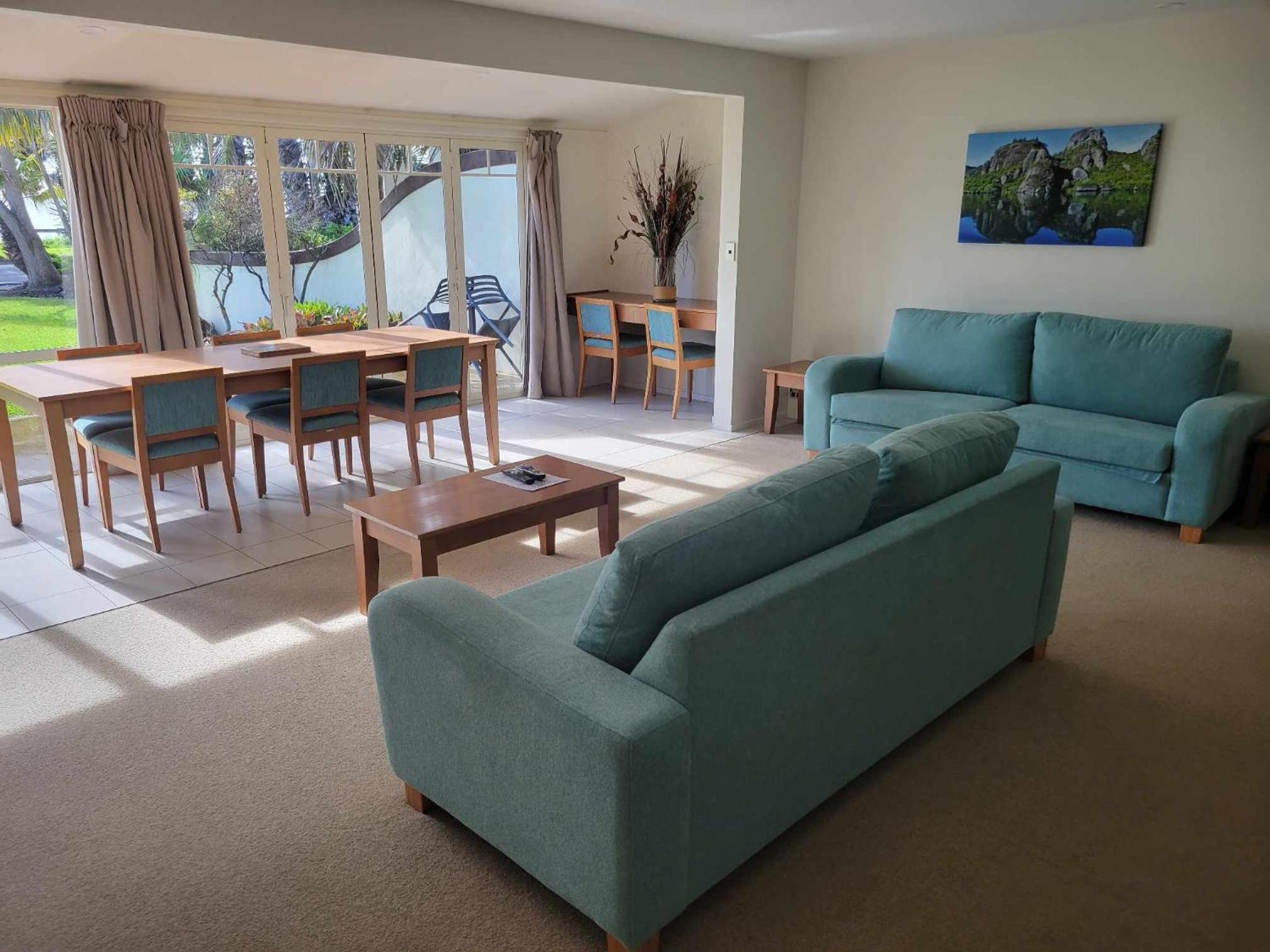 Deluxe Suite - Beachfront - Photo 3