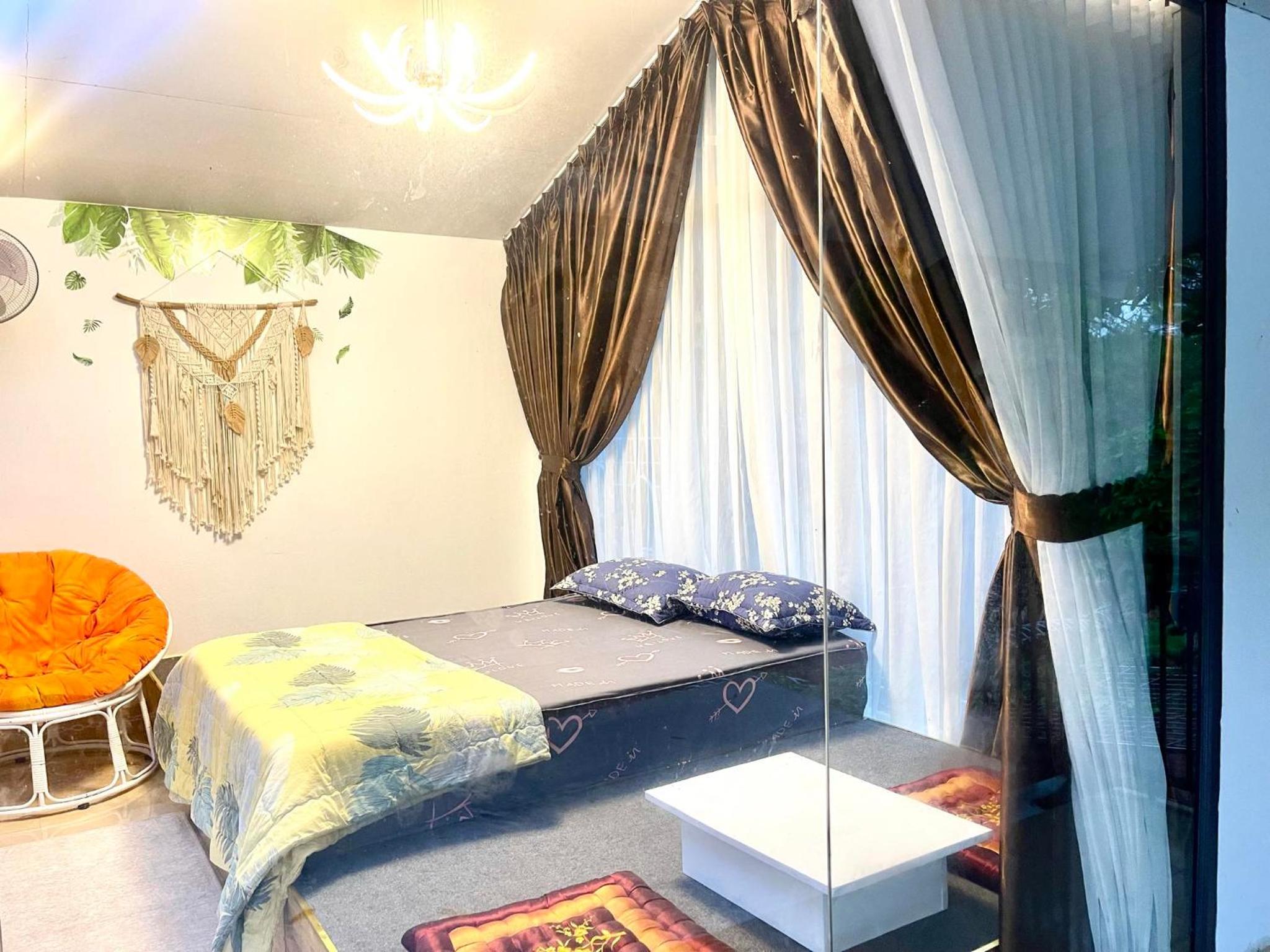 King Room with Lake View photo 2