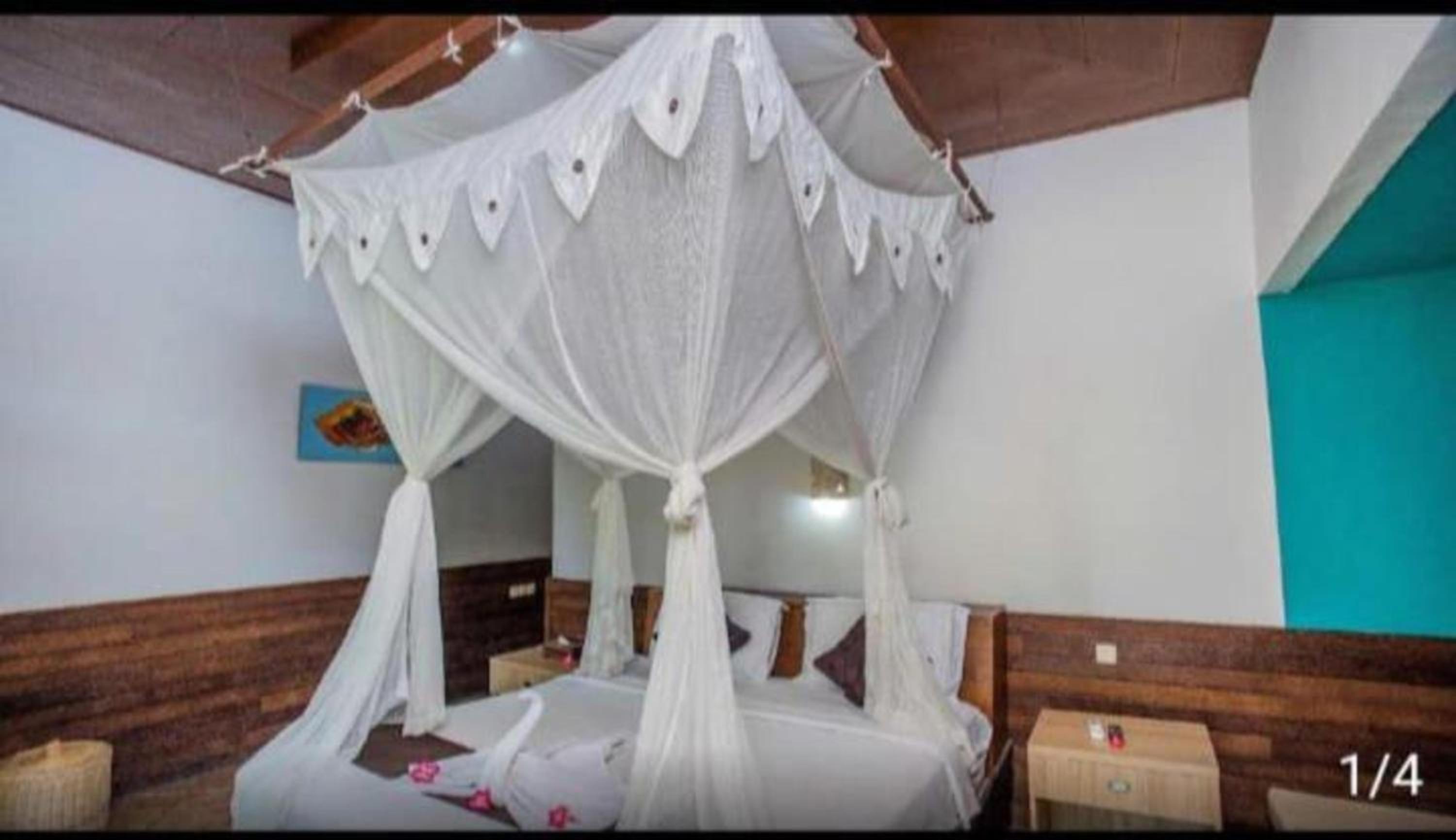 Family Room Bungalow King Bed With Garden View photo 1