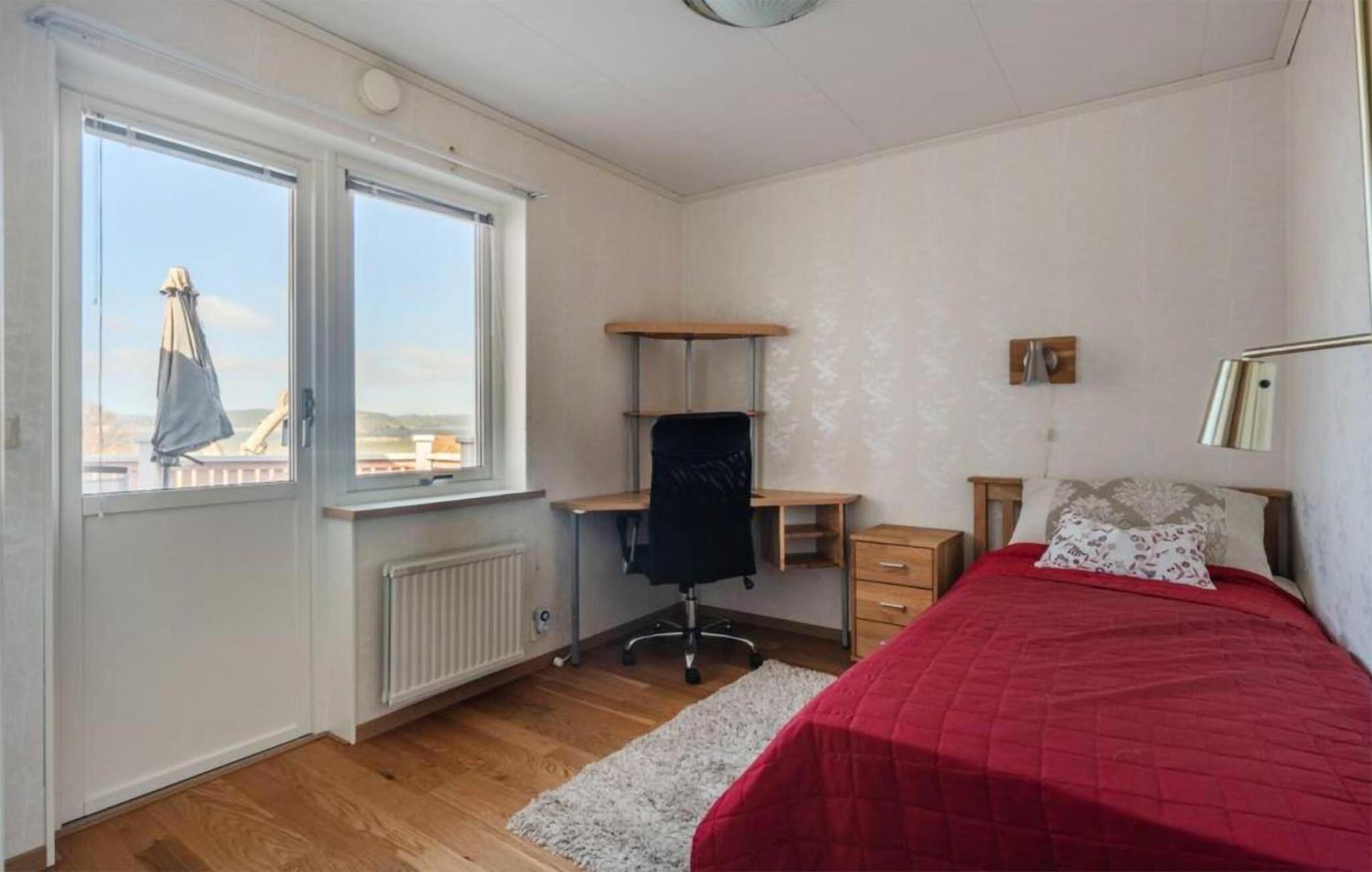 Two-Bedroom Holiday Home photo 3