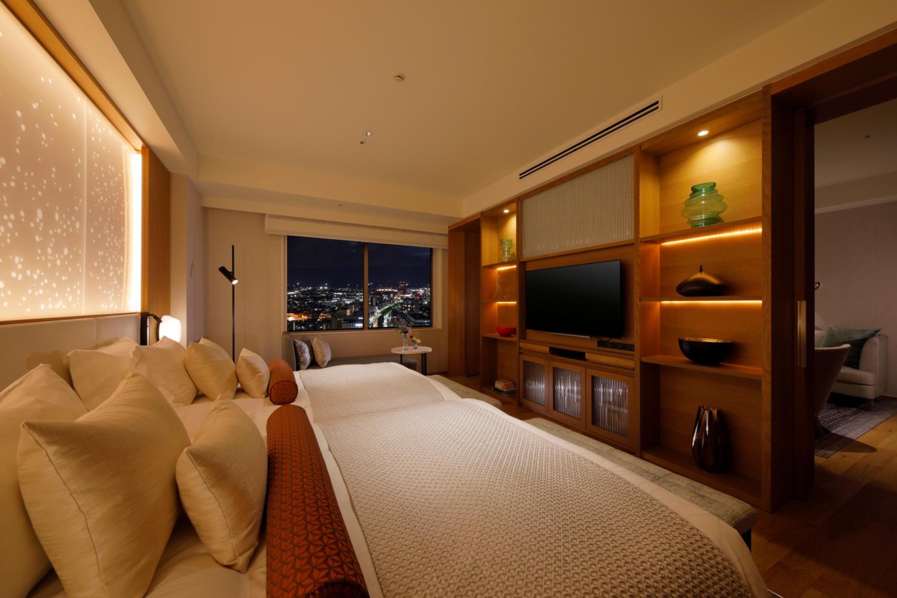 Suite Twin Room - Non-Smoking - Photo 13