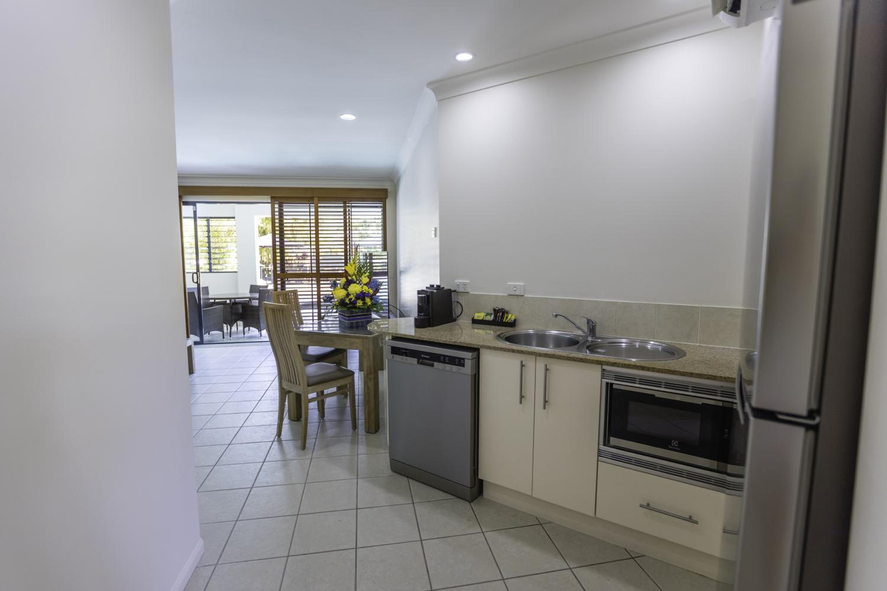 1 Bedroom Pool Access - Photo 4