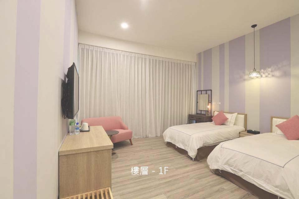 Suite with Garden View