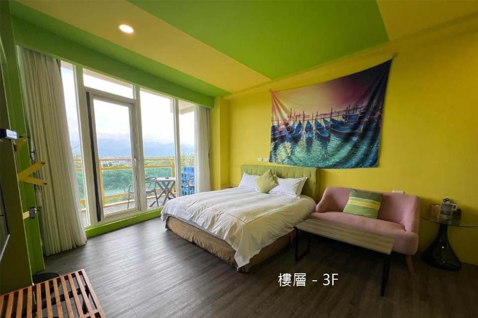 Suite with Mountain View