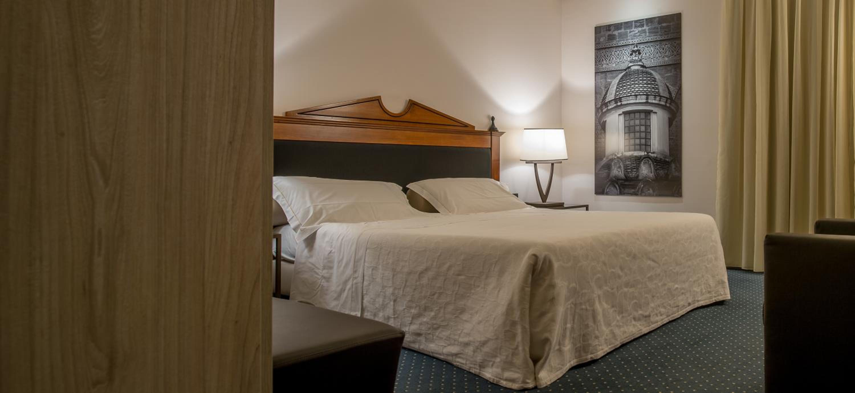 Standard Superior Double Room thumbnail 5