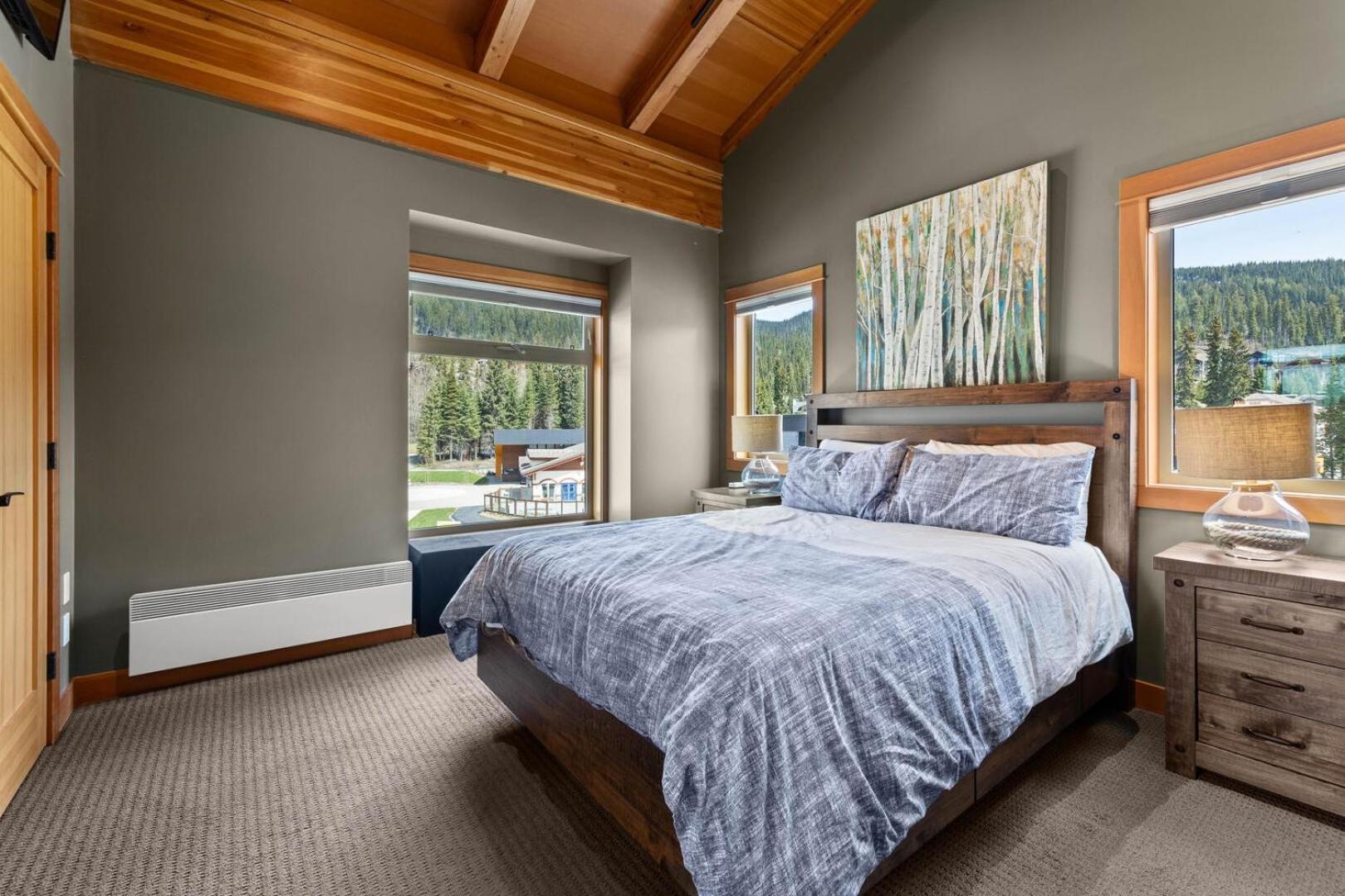 Three-Bedroom House photo 2
