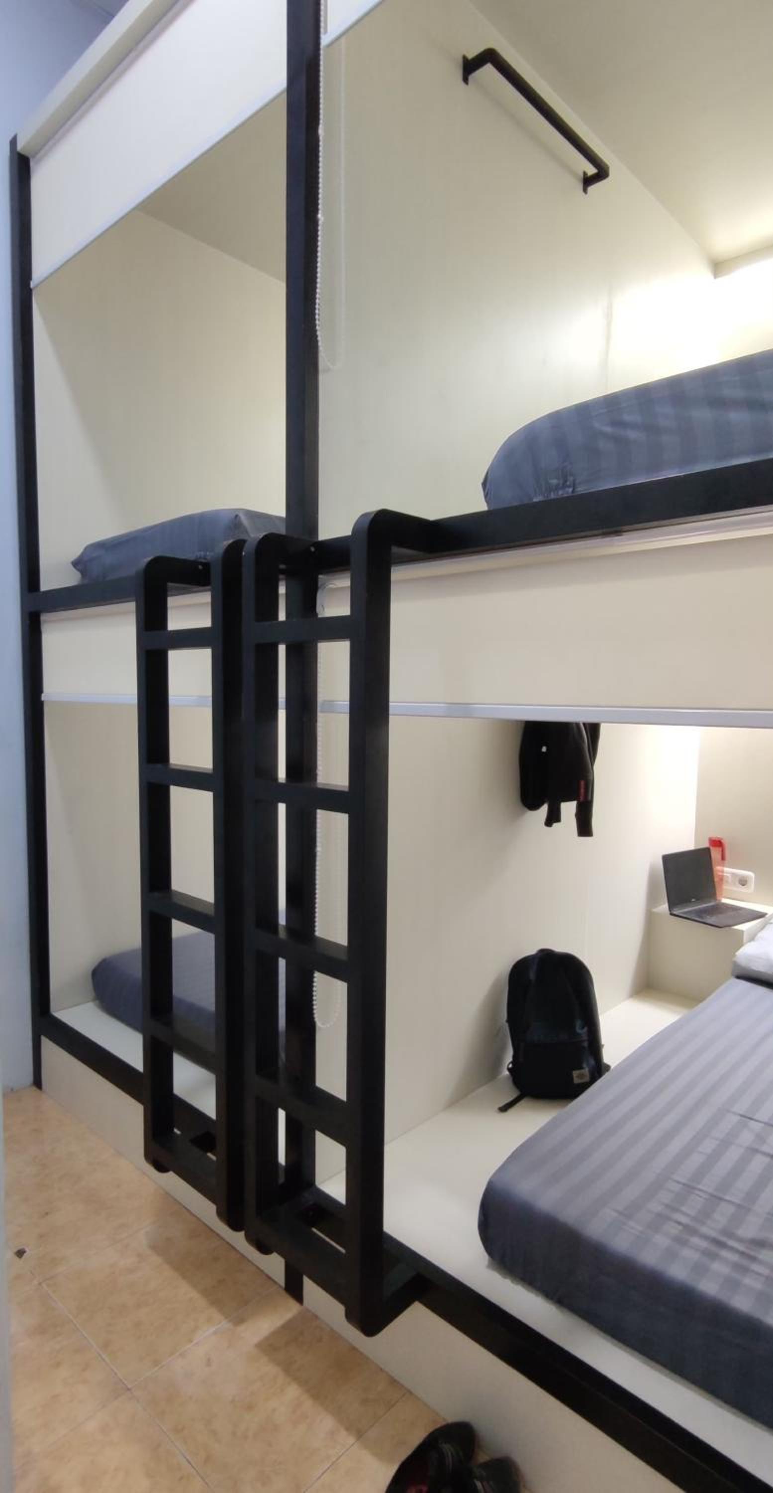 4-Bed Female Dormitory Room photo 3