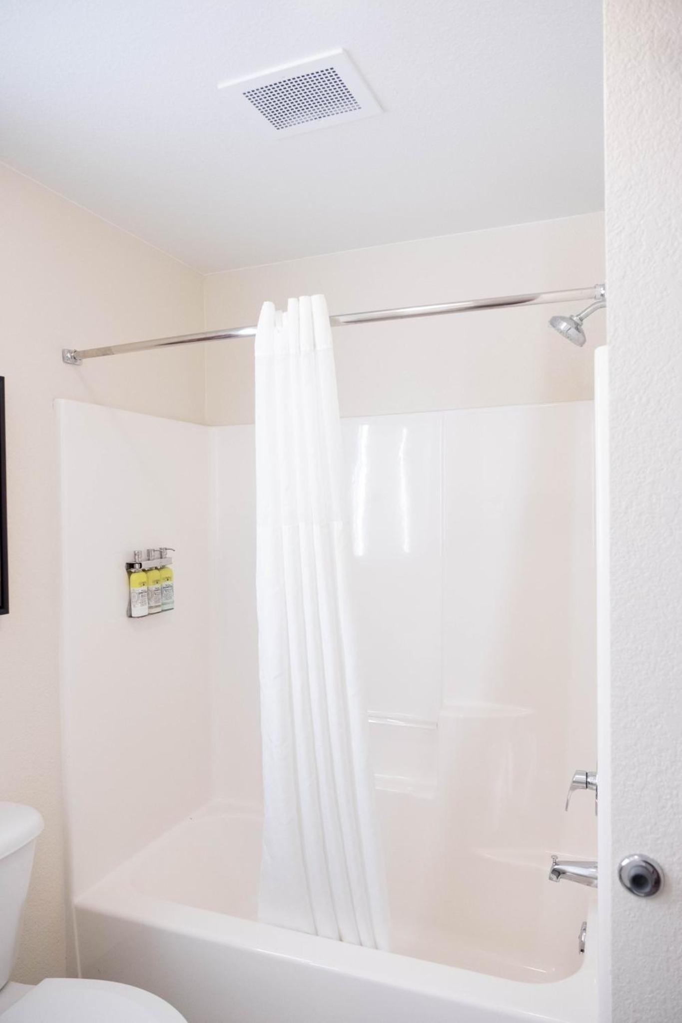 Studio Suite - Photo 3