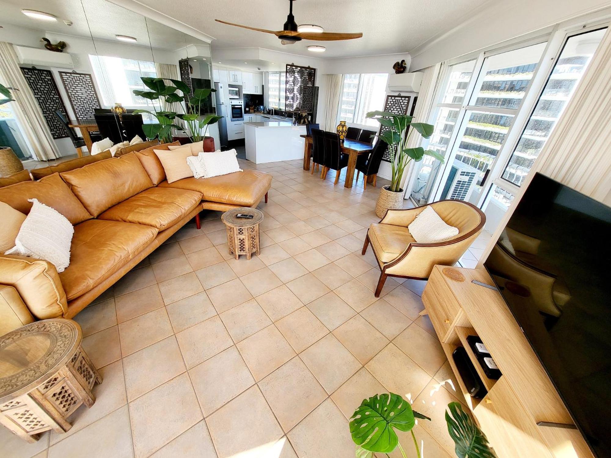 Deluxe One-Bedroom Apartment With Ocean View