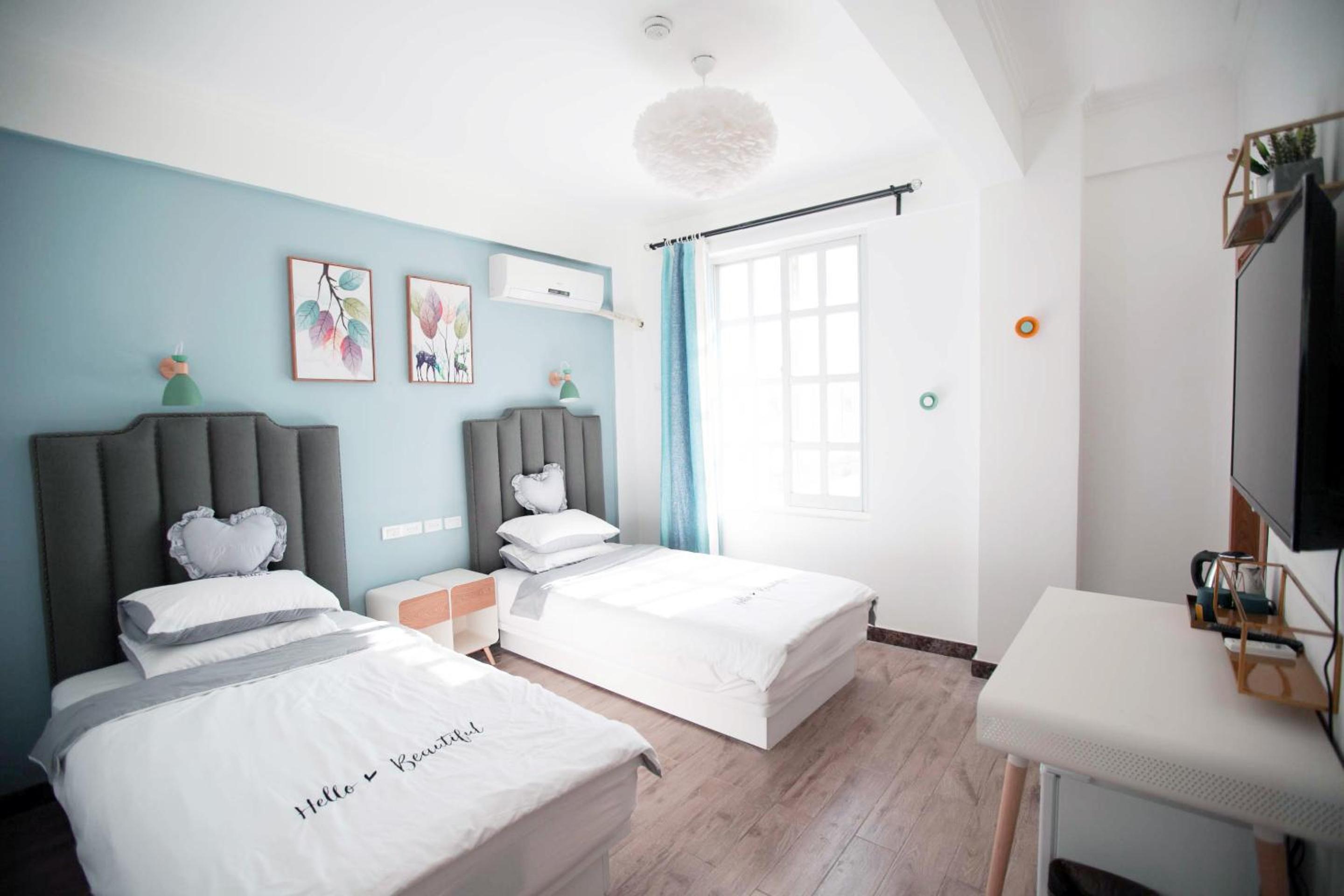 Double Room With Private Bathroom - Photo 1